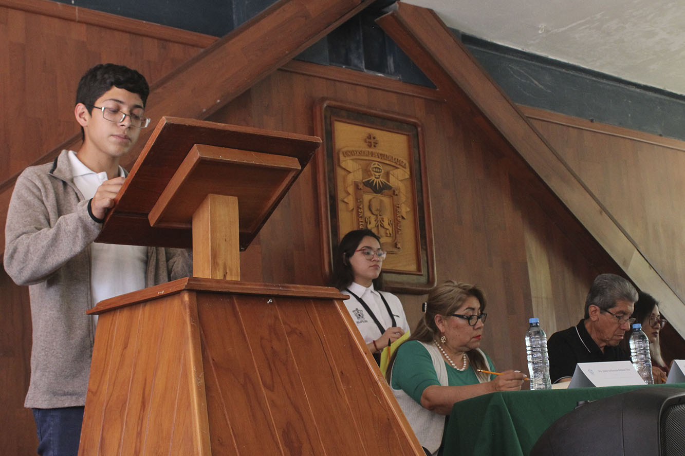 Alumno en pódium