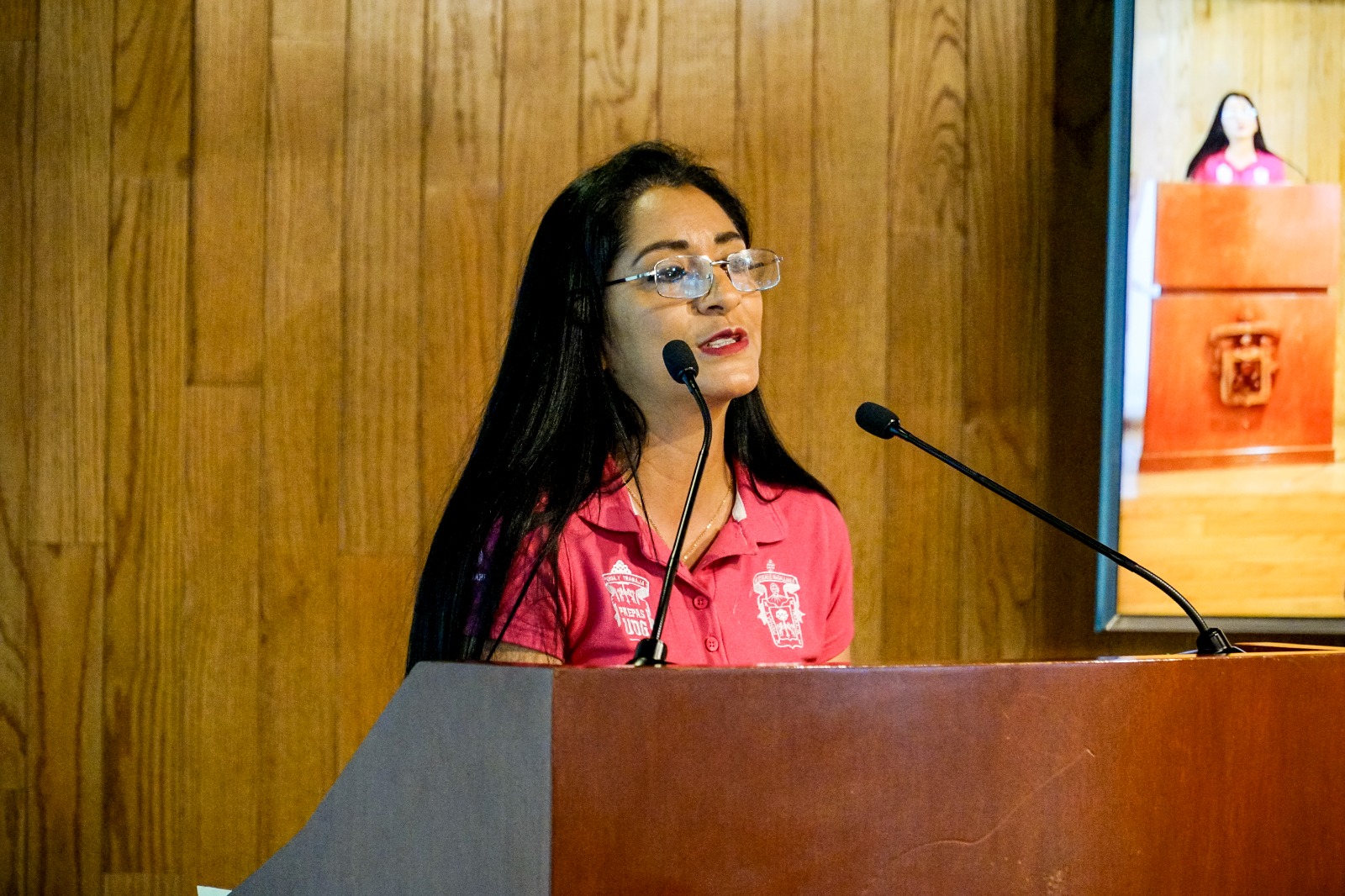 Autoridades del evento en presidium