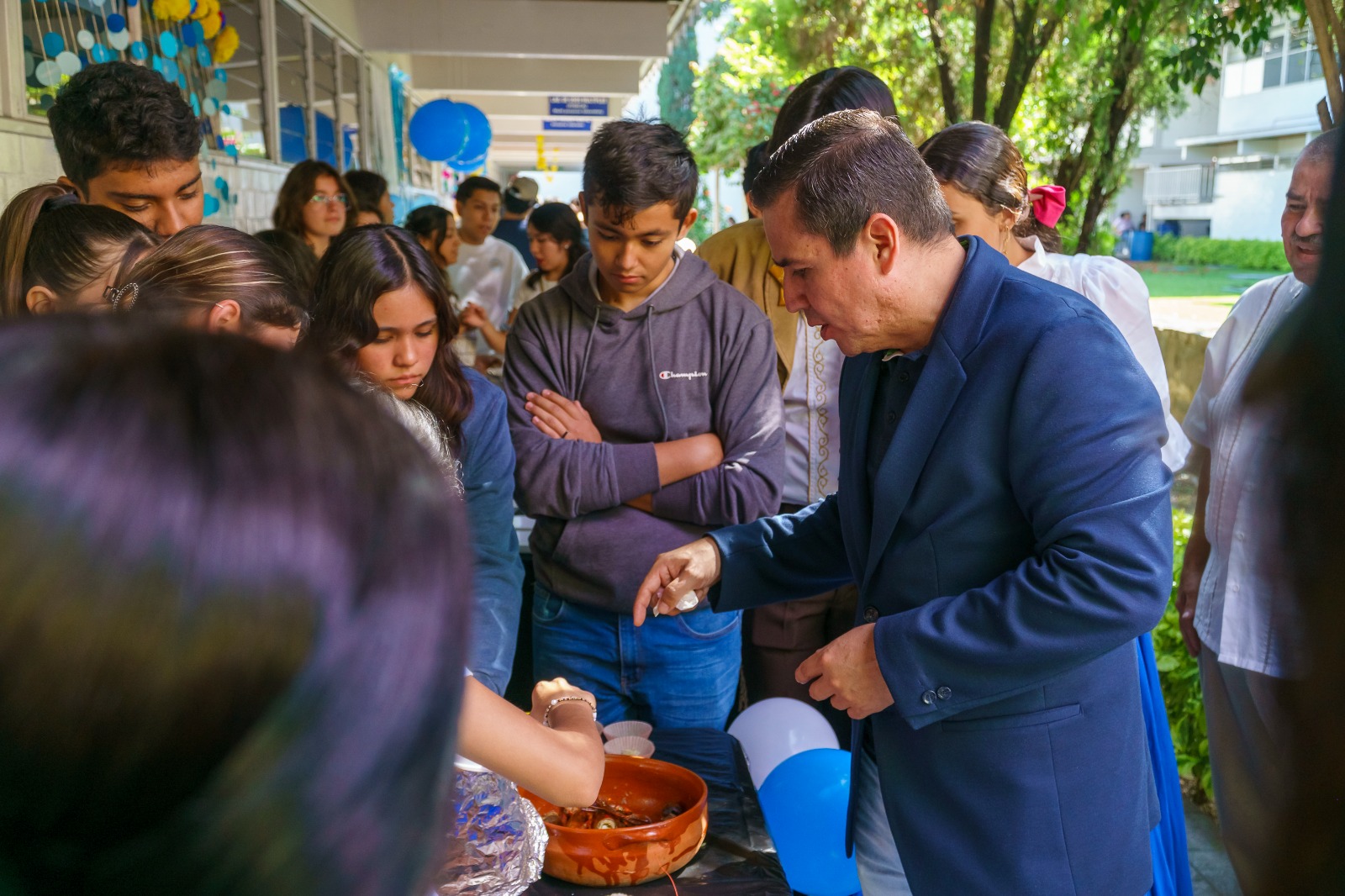 Recorrido por pasillos en feria gastronómica