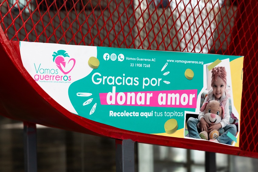 Recipiente Llena tu corazón para apoyo a niños con cáncer