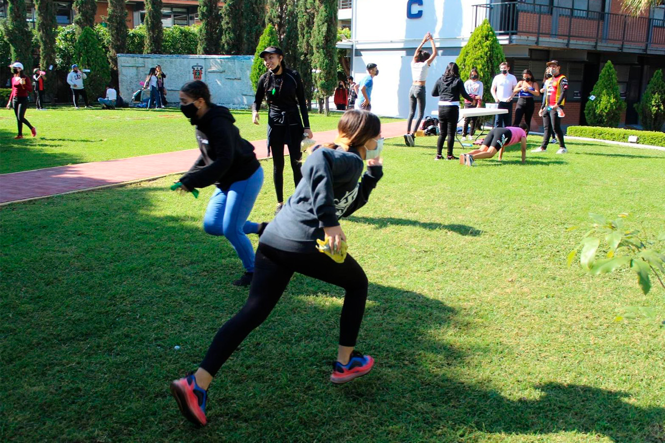 Alumnos en activación física