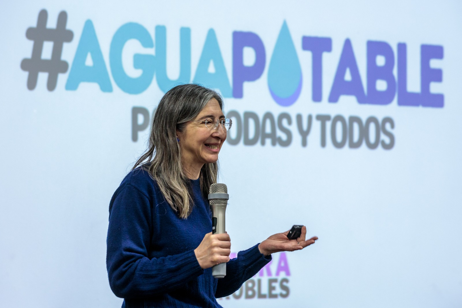 diputada del Congreso de Jalisco, doctora Mara Nadiezhda Robles Villaseñor en uso de la voz