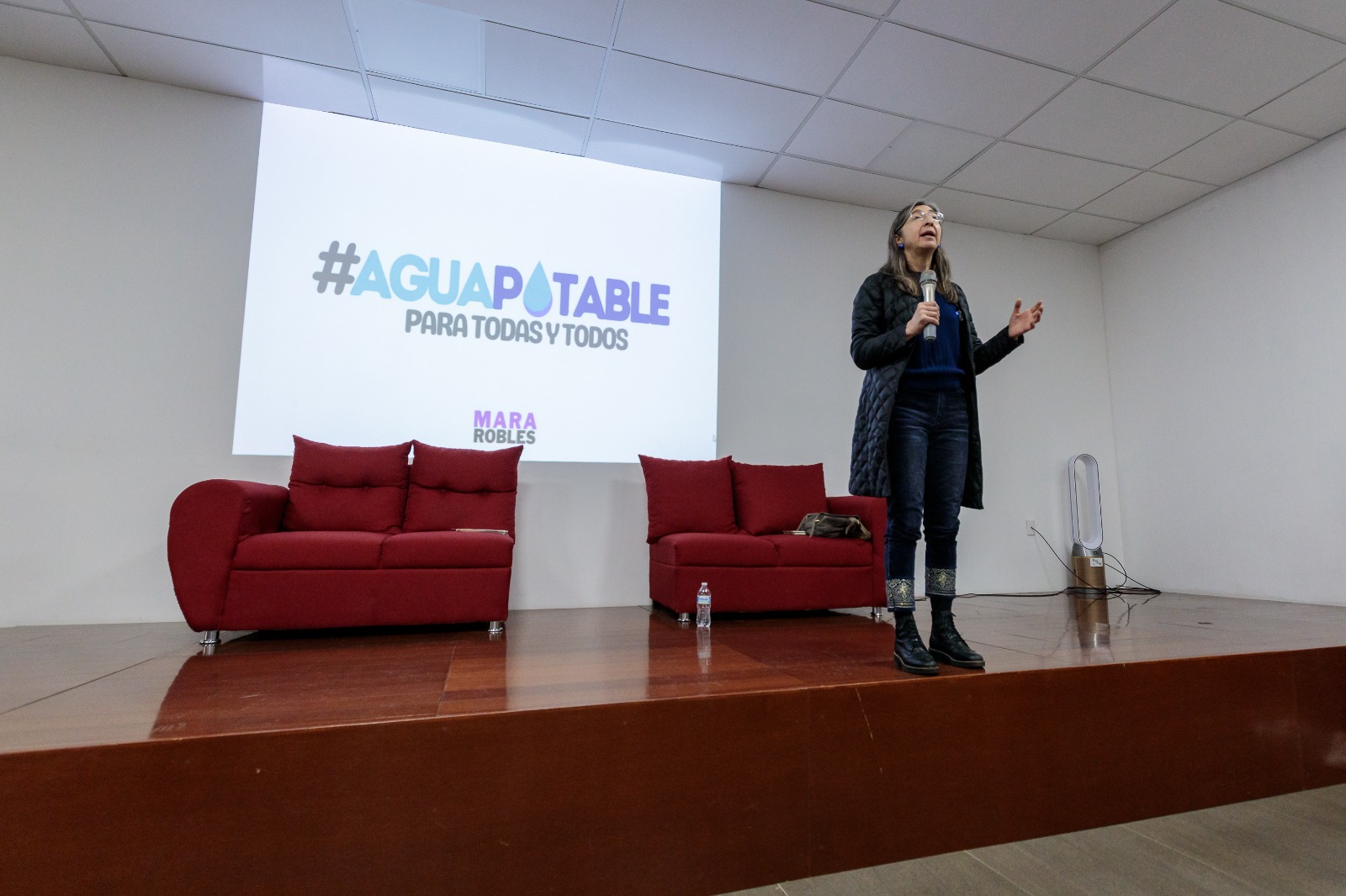 diputada del Congreso de Jalisco, doctora Mara Nadiezhda Robles Villaseñor en uso de la voz