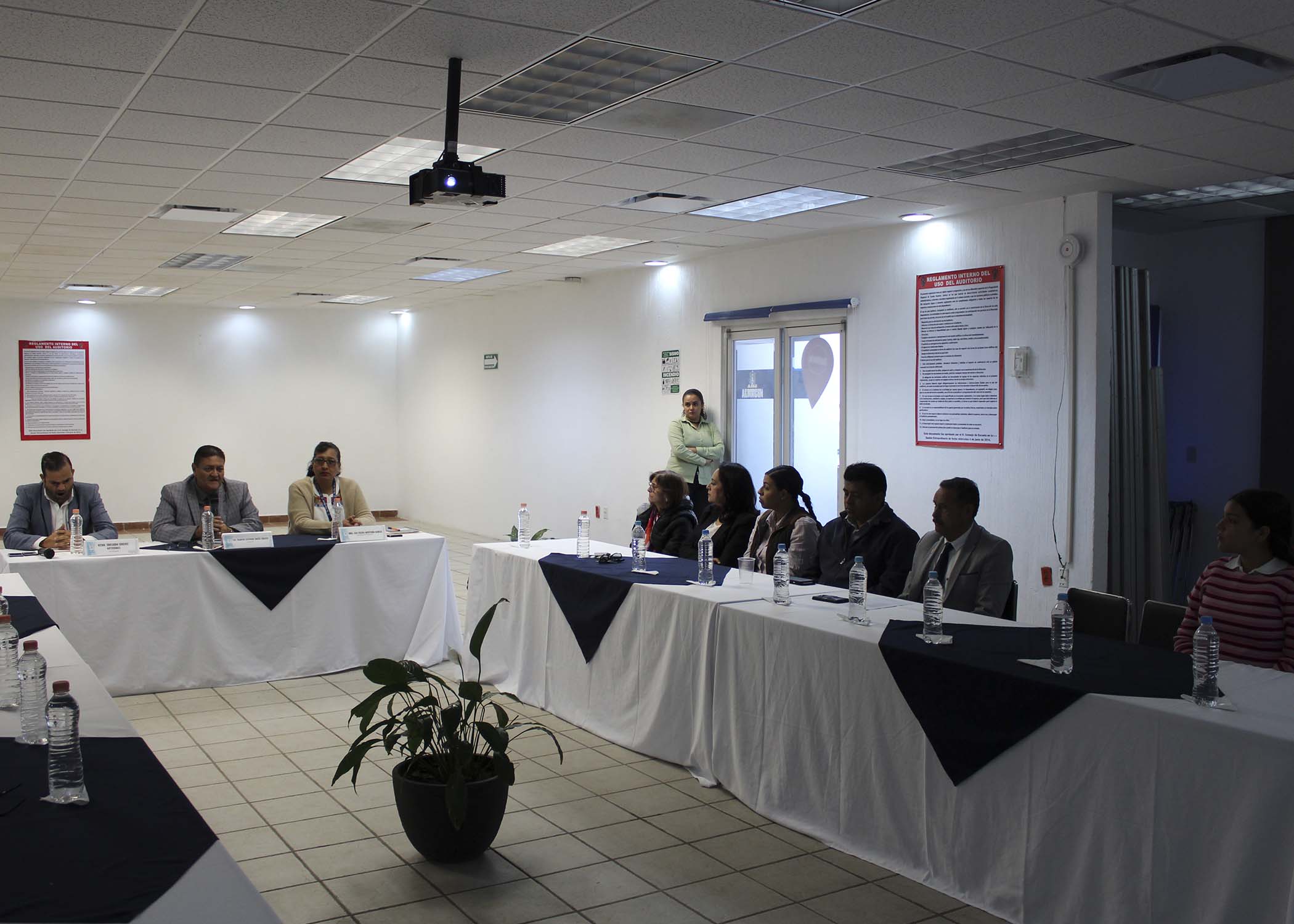 Integrantes de la mesa del presídium