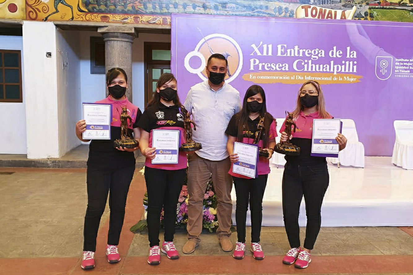 Integrantes escudería Girls Tonaltech Racing