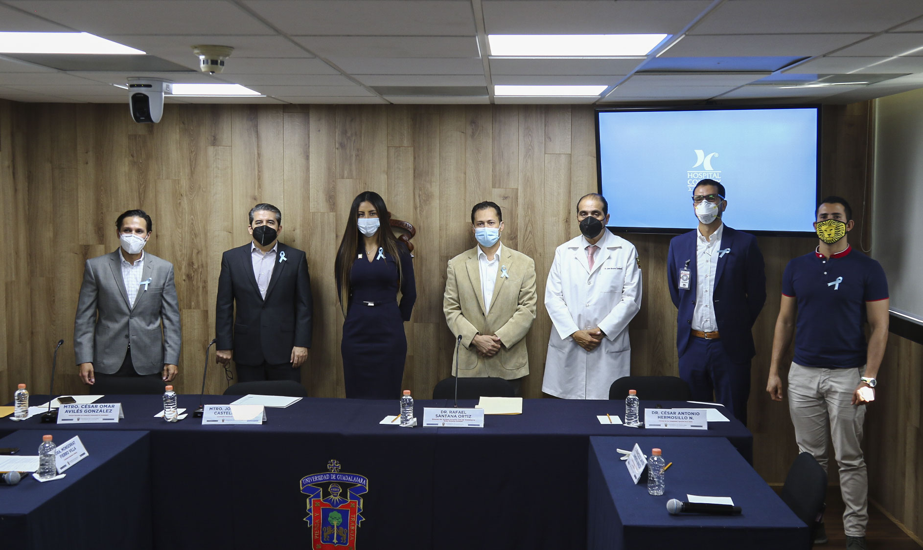 Autoridades en presidium de rueda de prensa