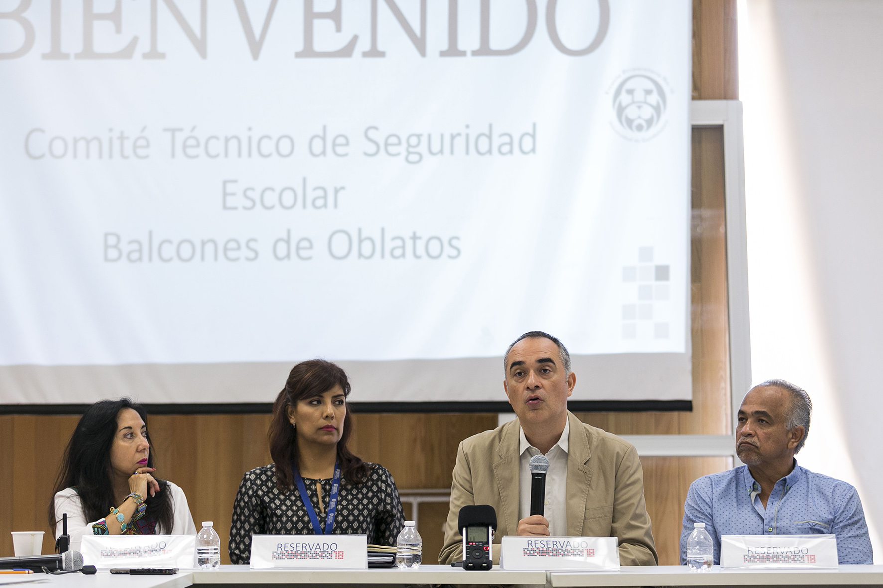 Mesa del presidium del Cómité Técnico de Seguridad Escolar