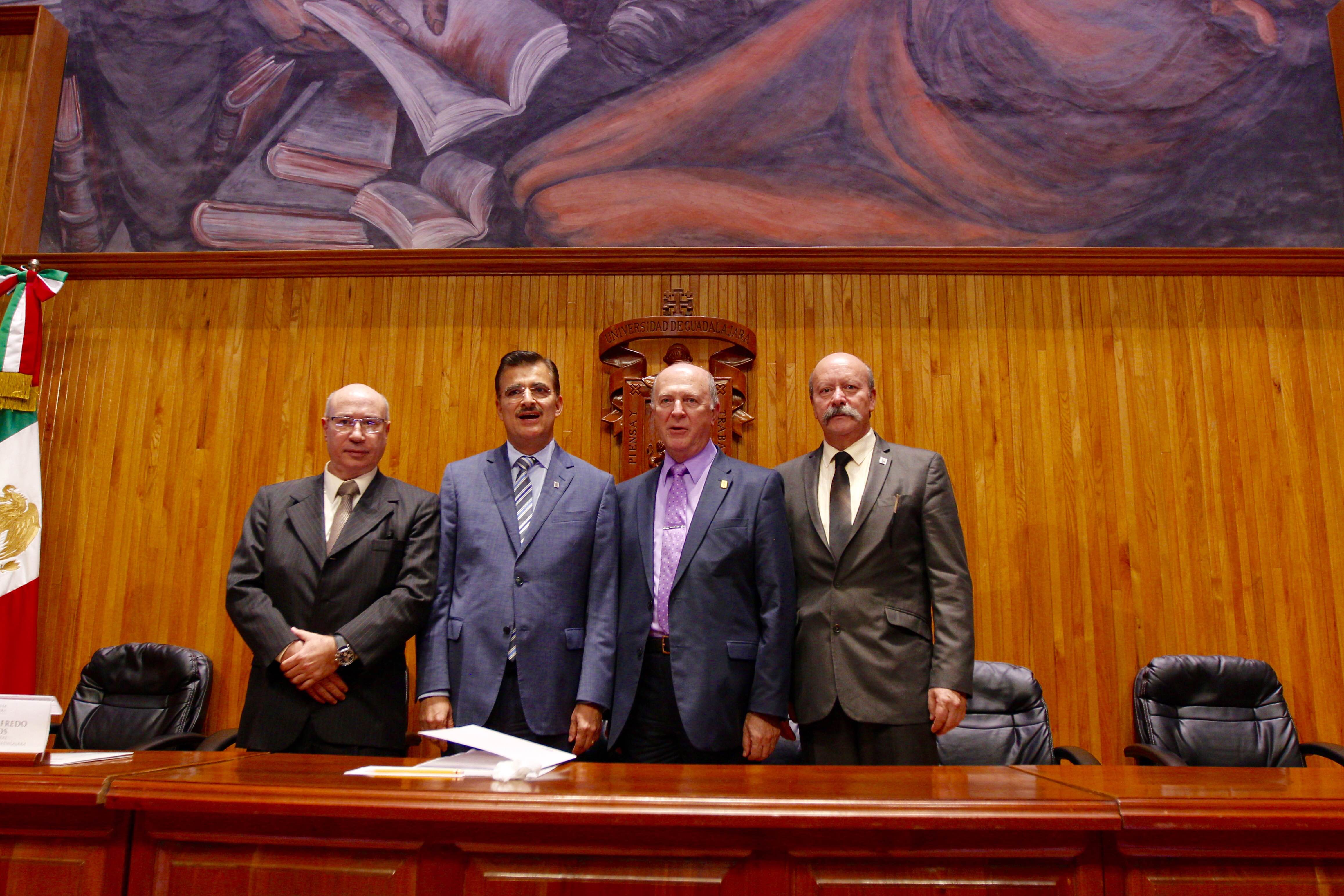 Entregan nombramientos a 66 directores de preparatorias
