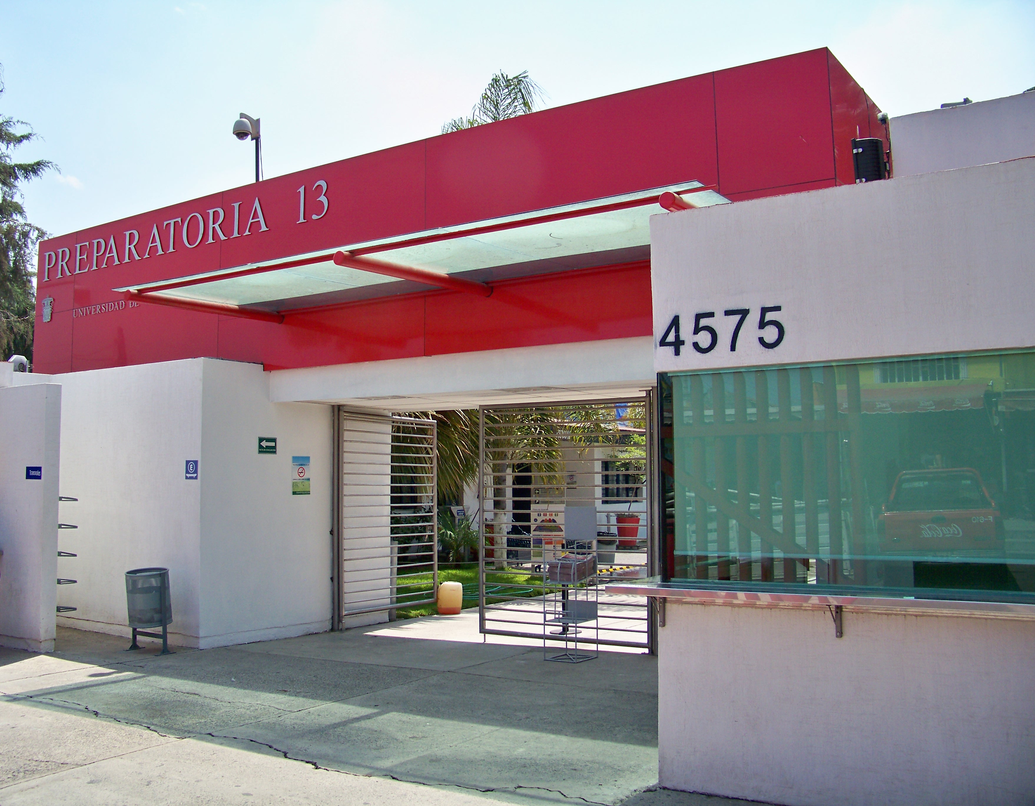 Fachada del plantel