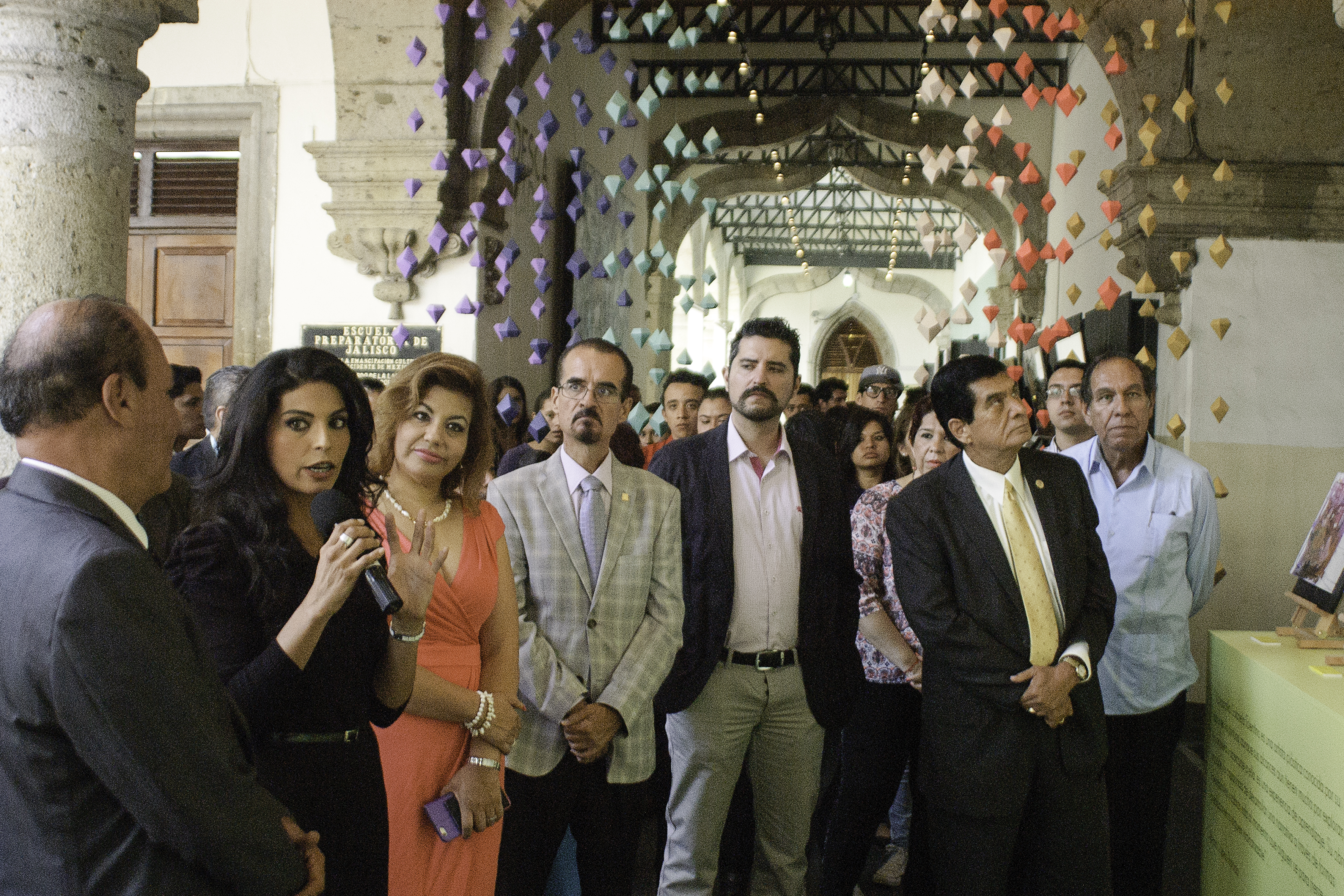 Exposición "Descaradamente Tolentino" en Preparatoria Jalisco