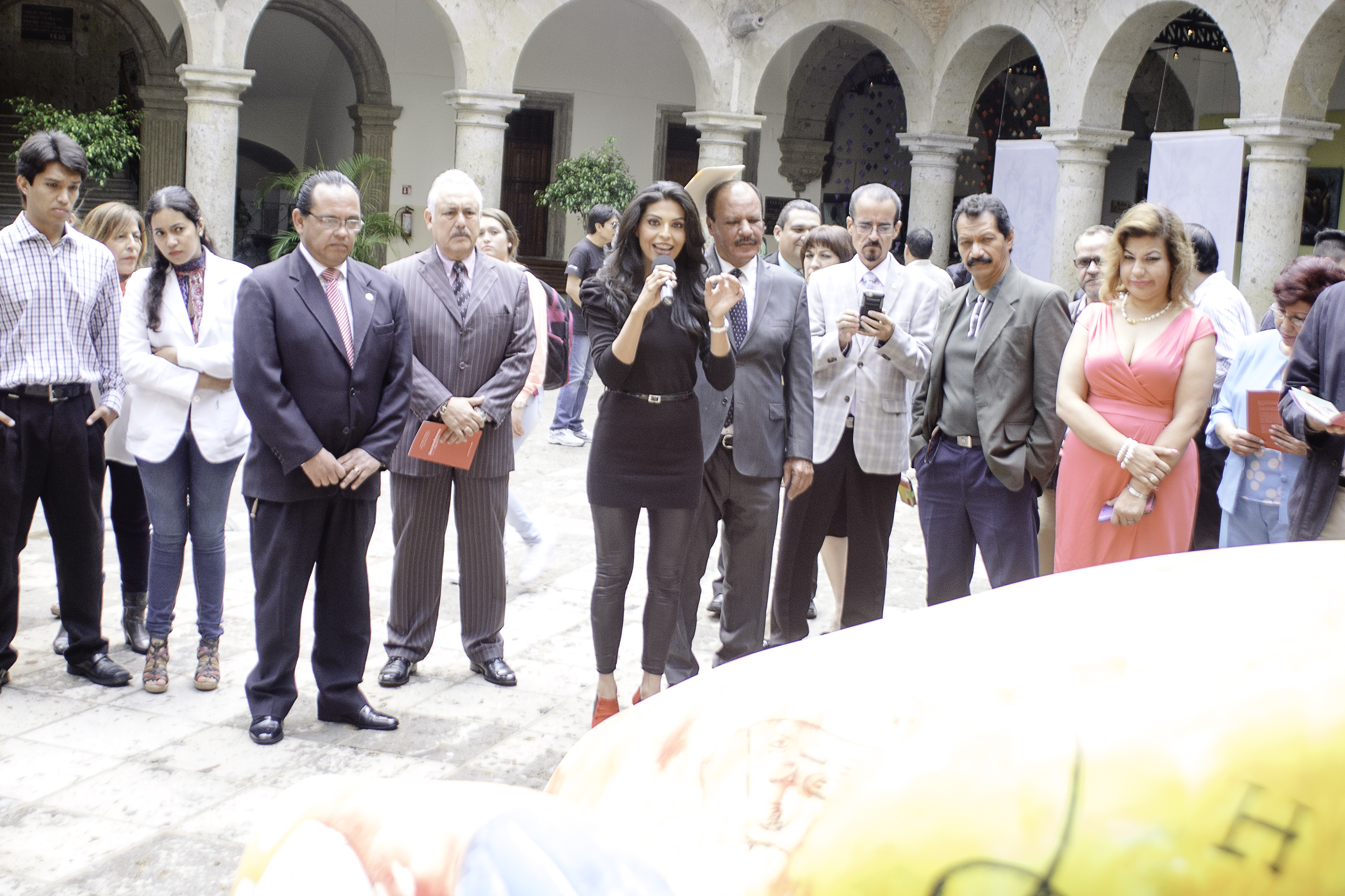 Exposición "Descaradamente Tolentino" en Preparatoria Jalisco