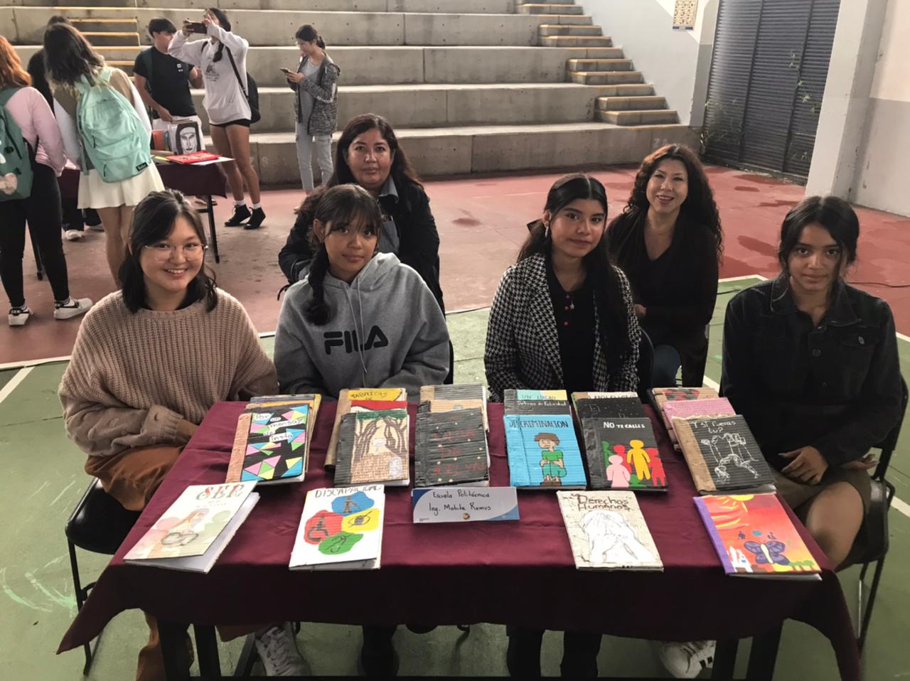 Participantes en Expo editoriales Cartonera
