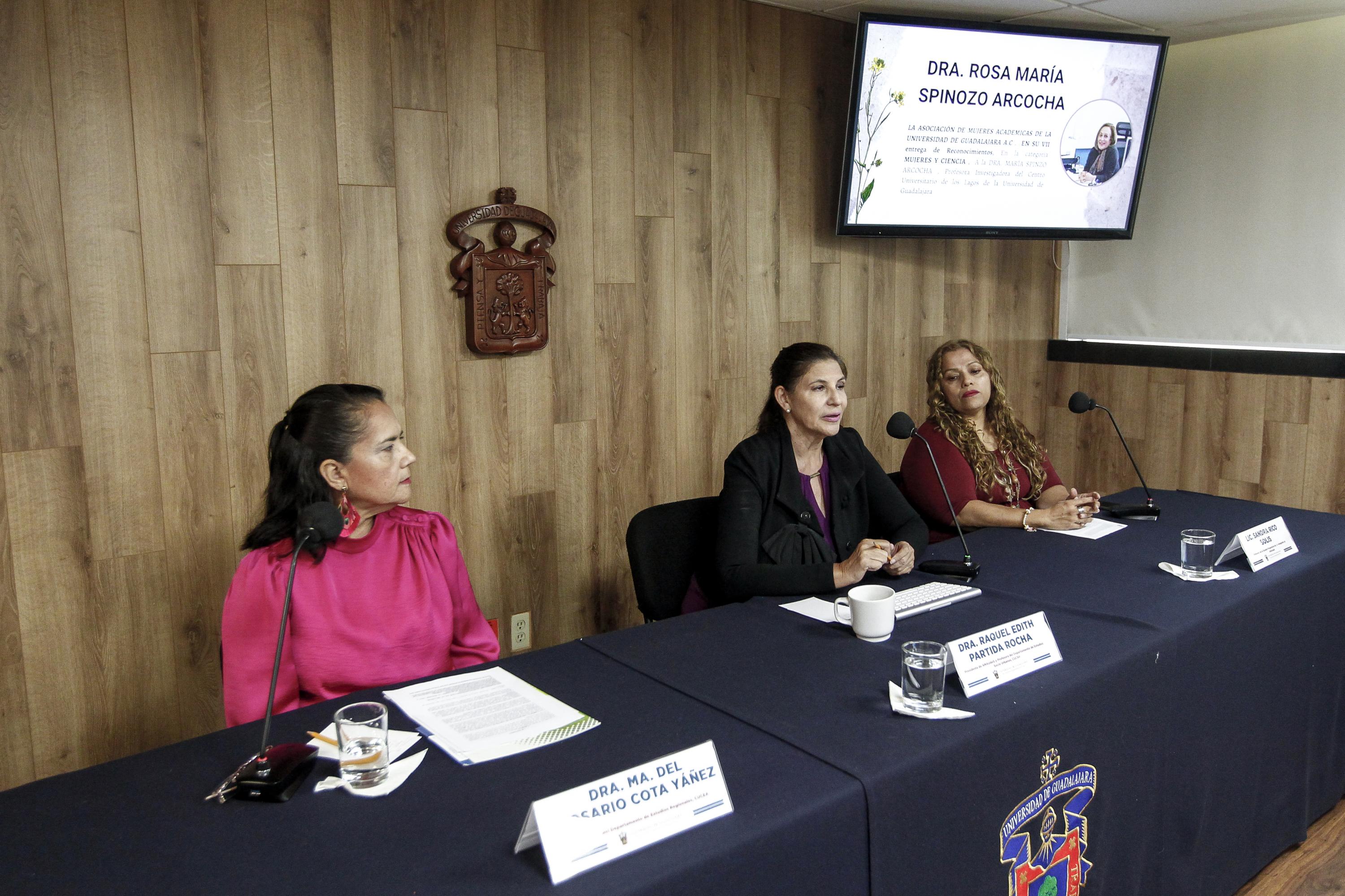 Autoridades del evento en rueda de prensa