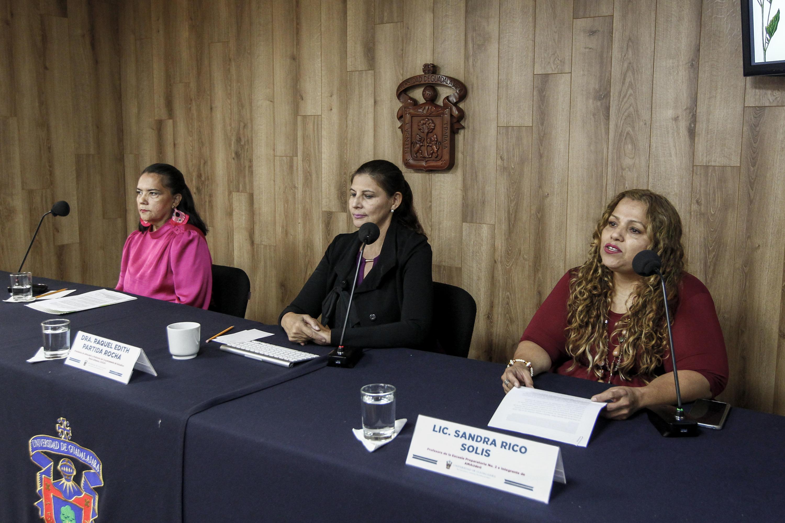 Autoridades del evento en rueda de prensa