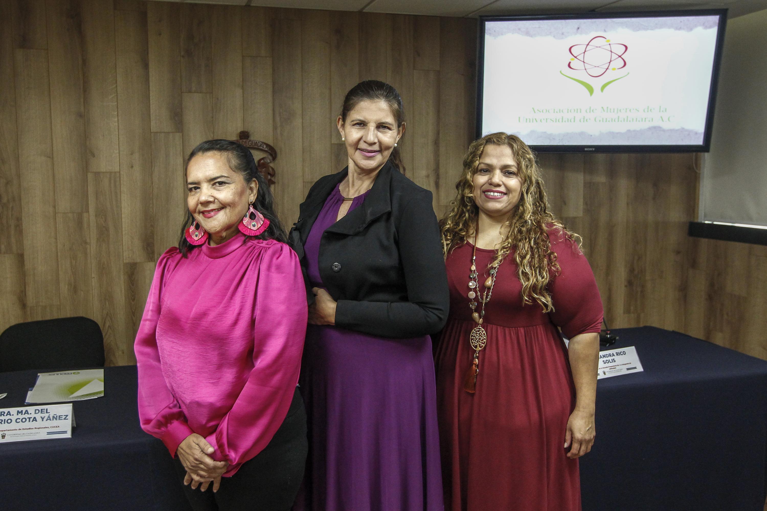 Autoridades del evento en rueda de prensa
