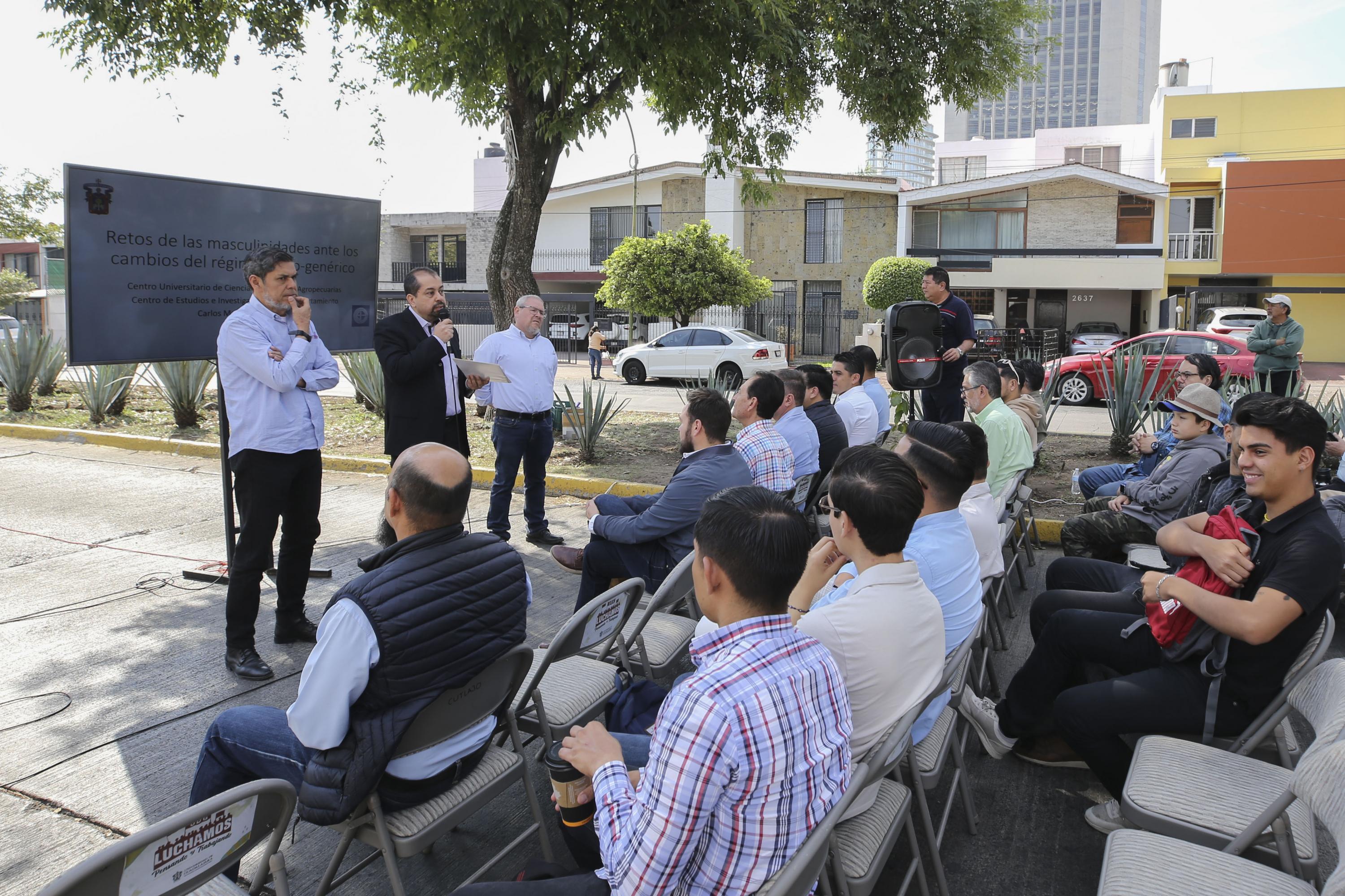 Participantes de u d g en master class en apoyo por la Autonomía, la Educación y la Salud universitaria