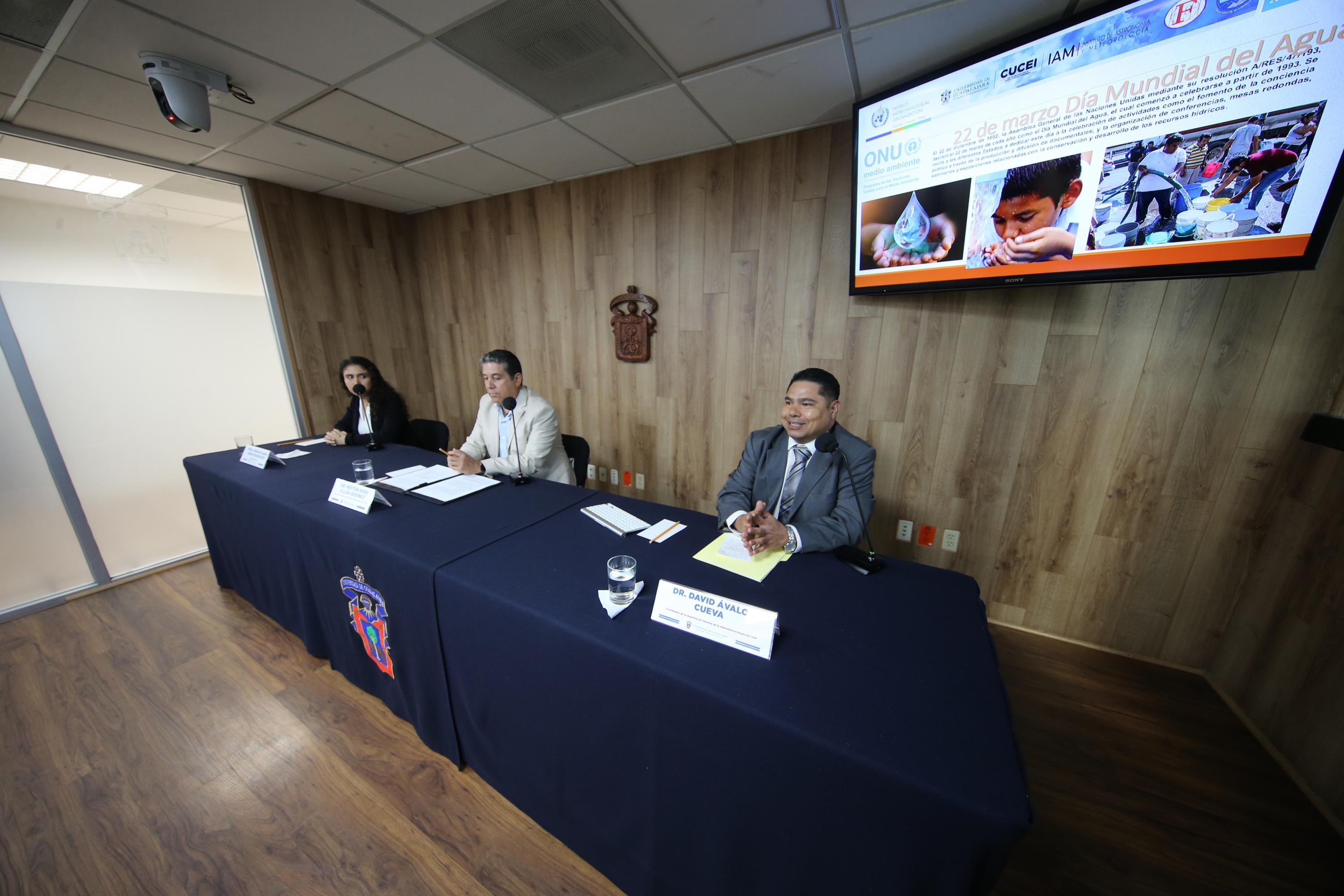 Autoridades del evento en rueda de prensa