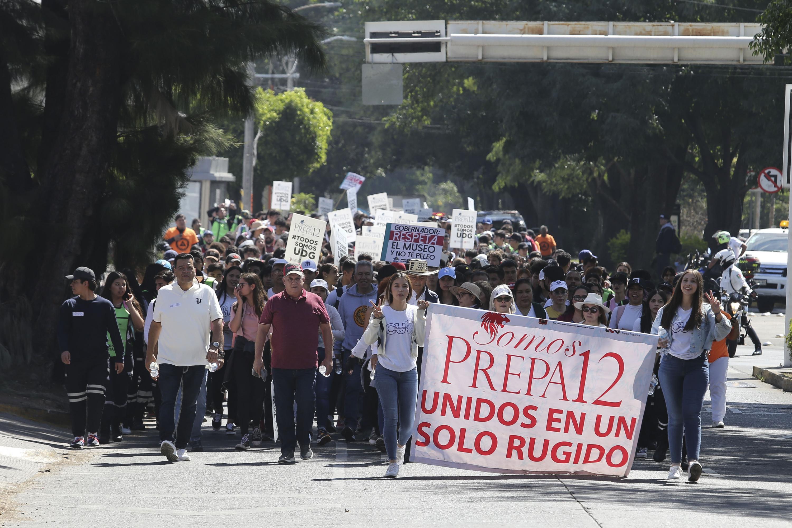 Participantes en contingente caminata por la autonomía Caminata por la Autonomía, la Educación y la Salud