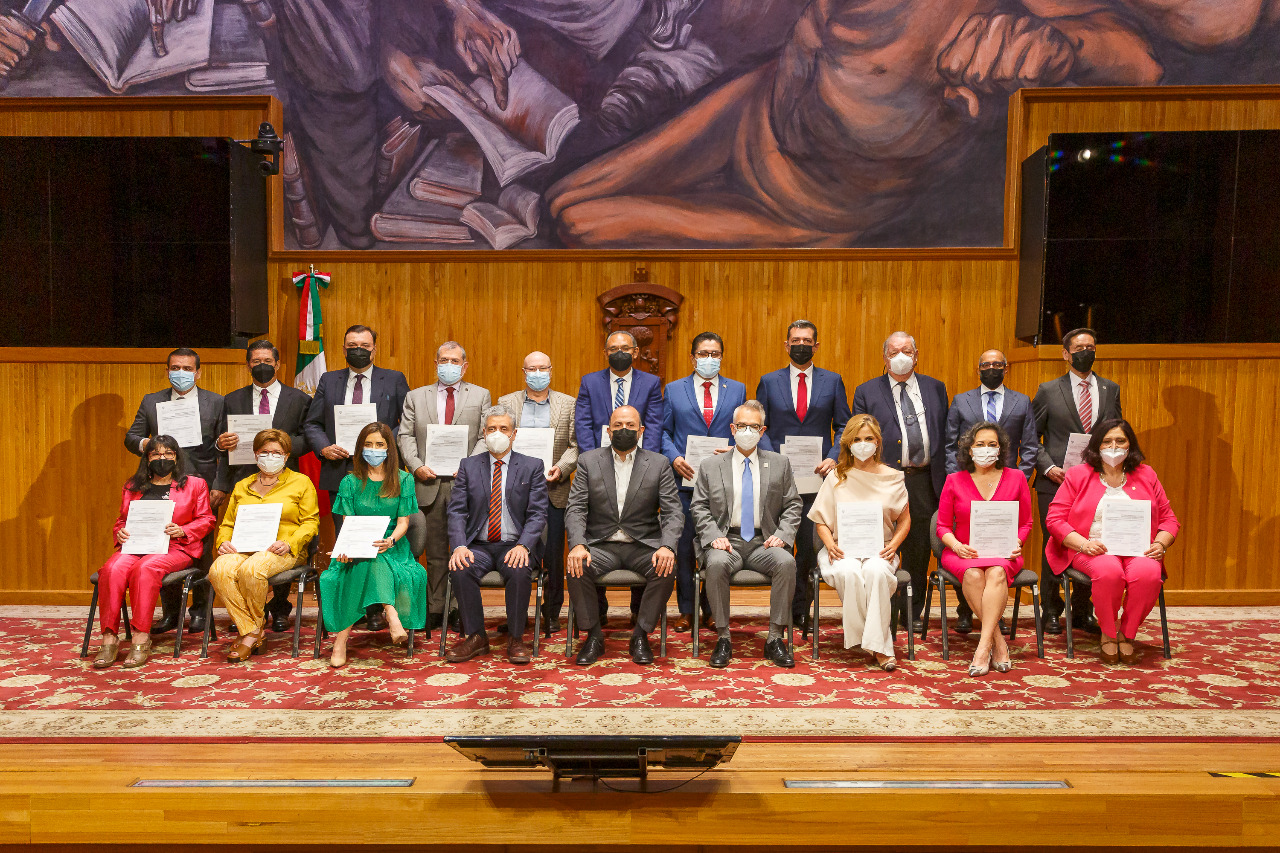 Integrantes del Consejo de Rectoras y Rectores de la UdeG