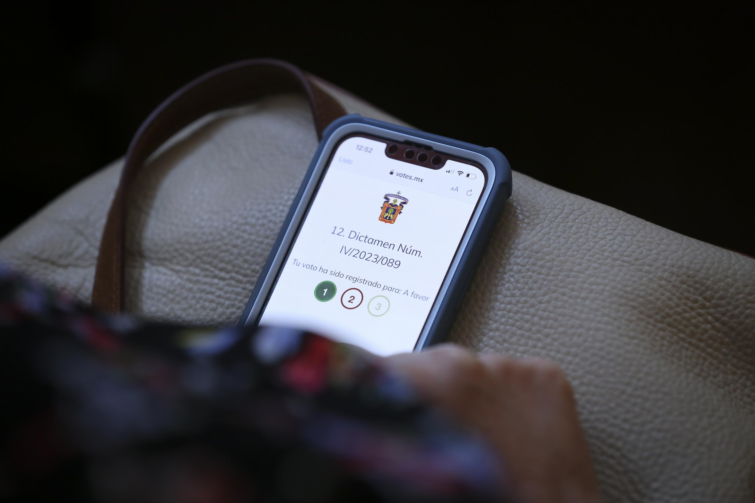 Aplicación de votación en celular