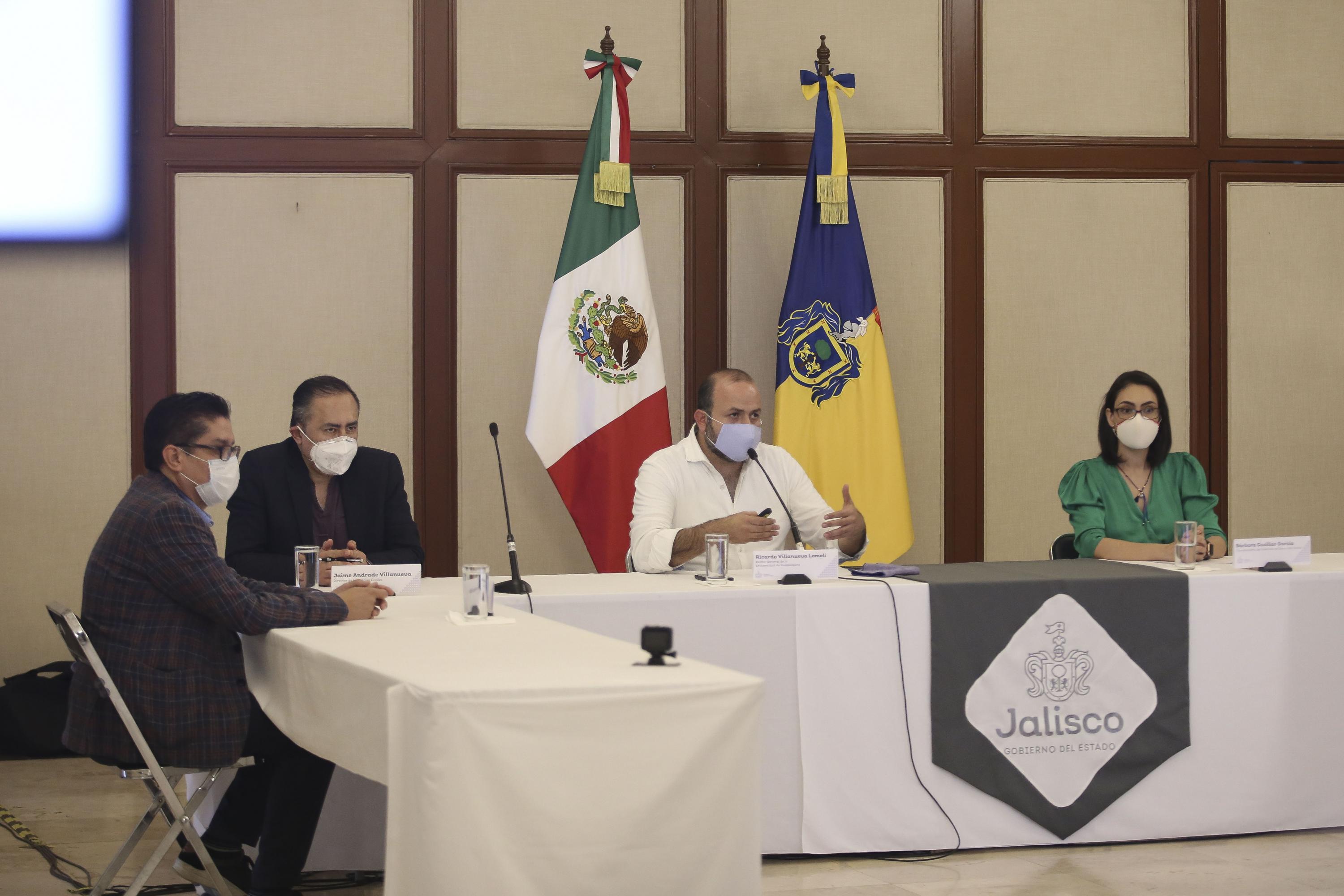 Autoridades del evento en rueda de prensa