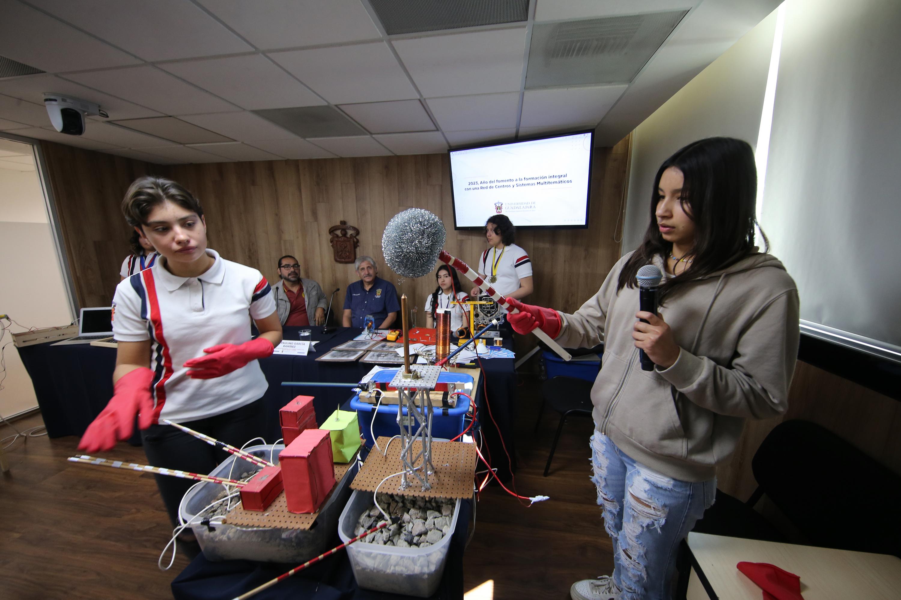 Autoridades del evento en rueda de prensa