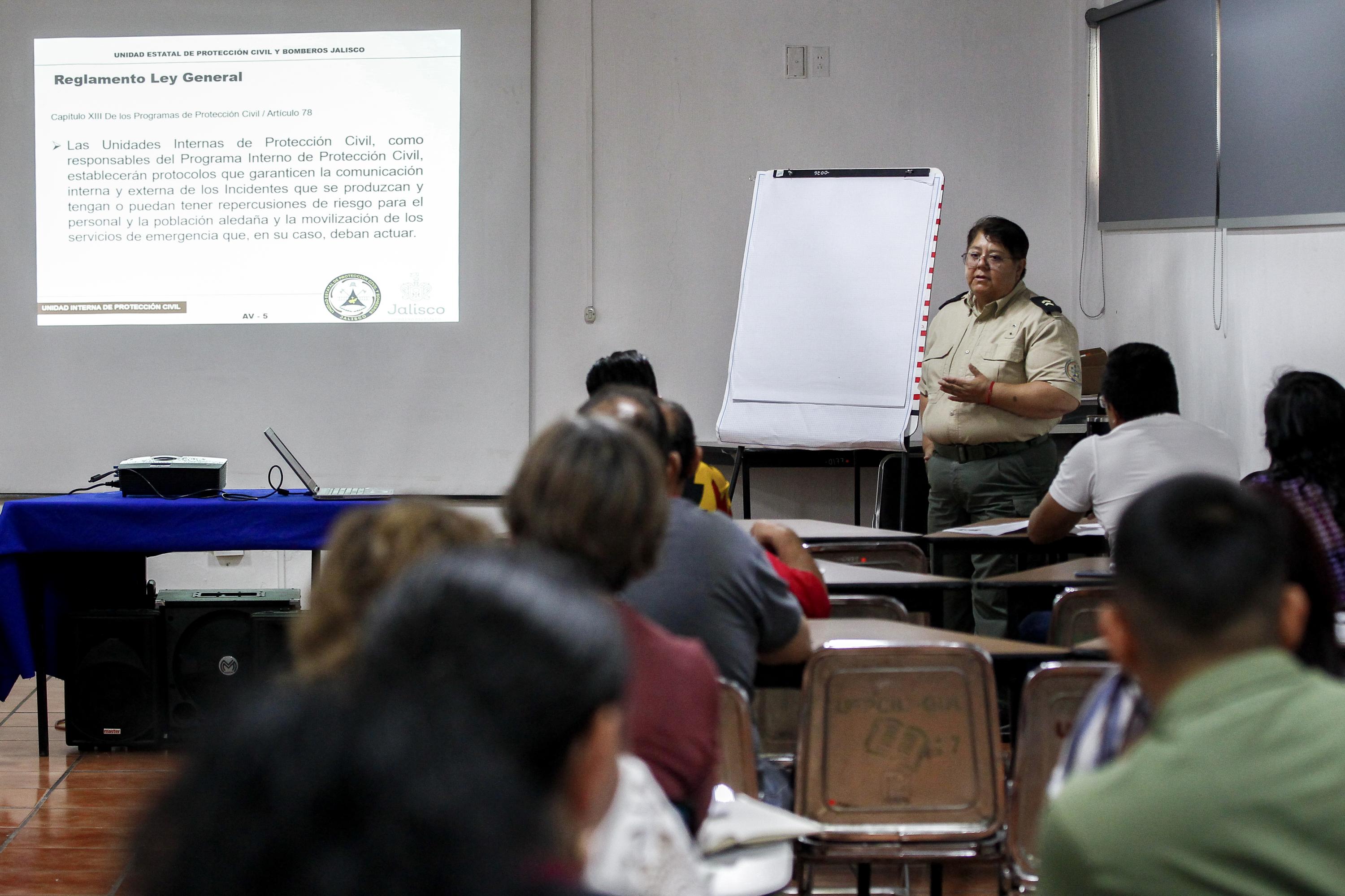 participantes en capacitación en aula