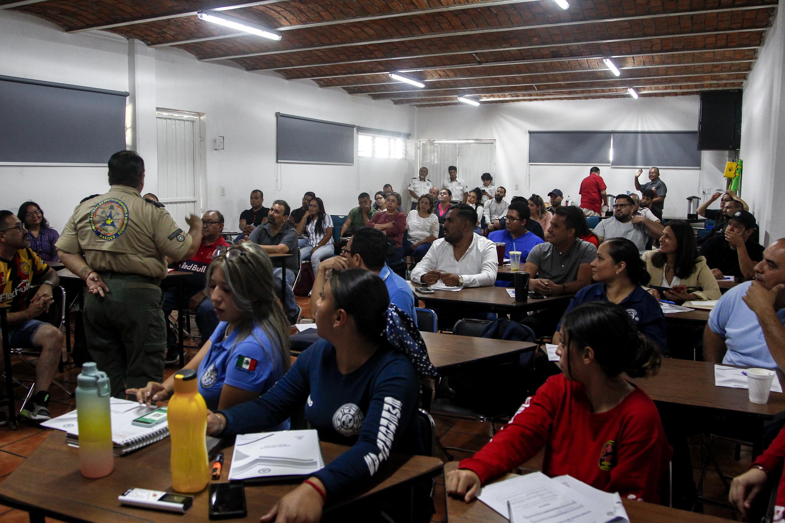 participantes en capacitación en aula