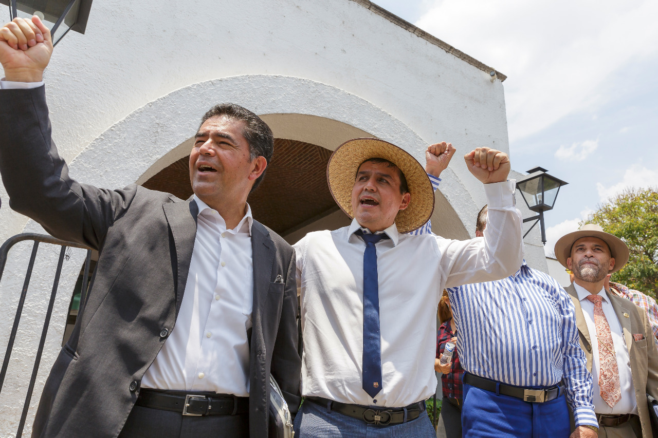 Participantes en contingente caminata por la autonomía Caminata por la Autonomía, la Educación y la Salud