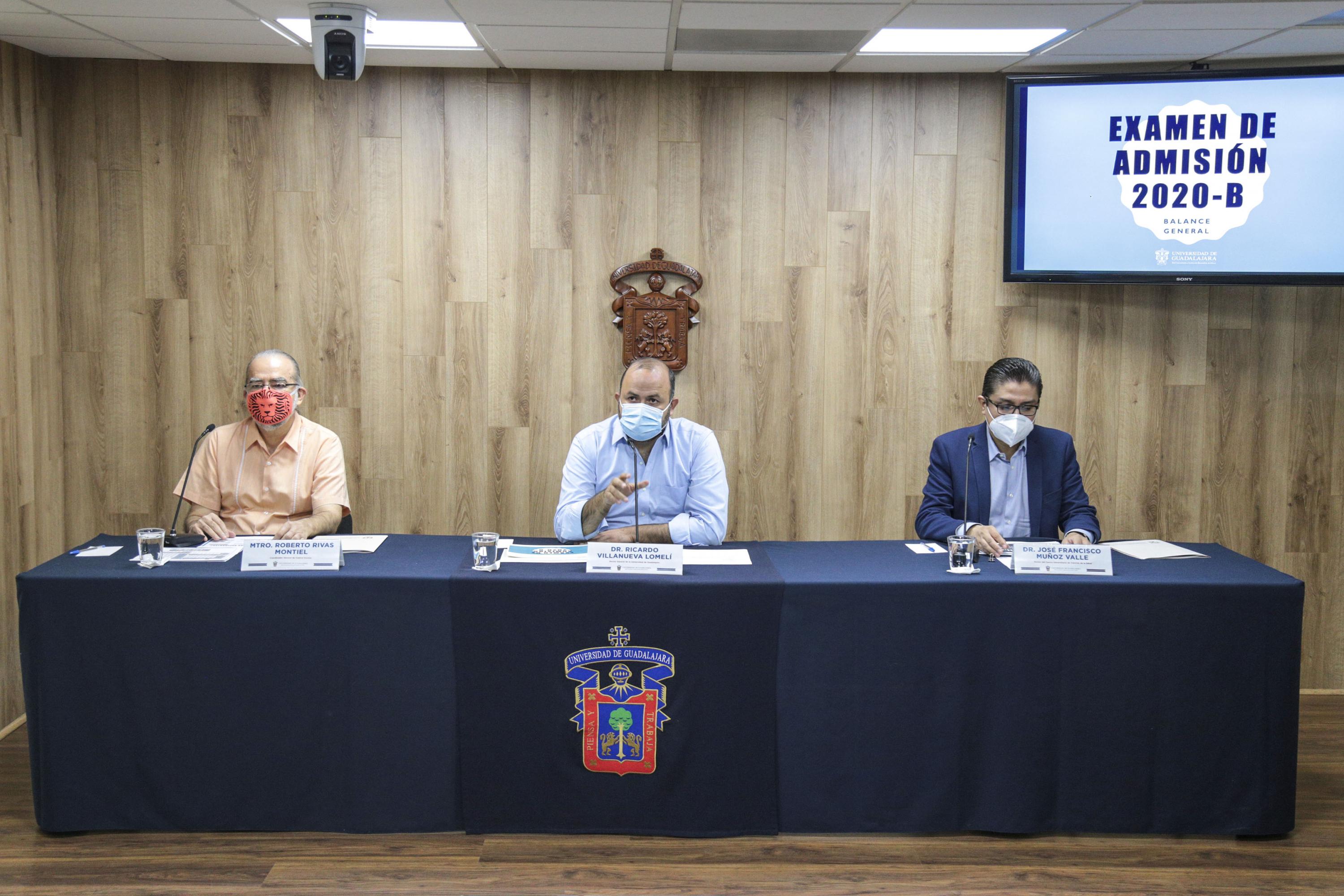 Autoridades del evento en rueda de prensa