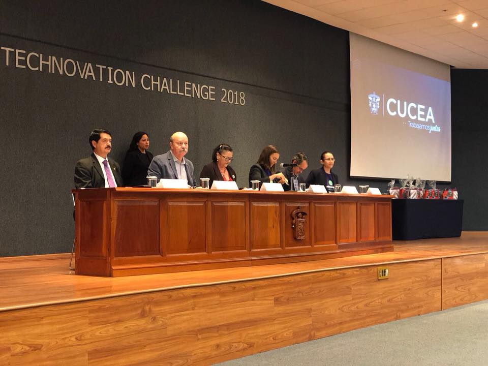Integrantes de la mesa del presídium