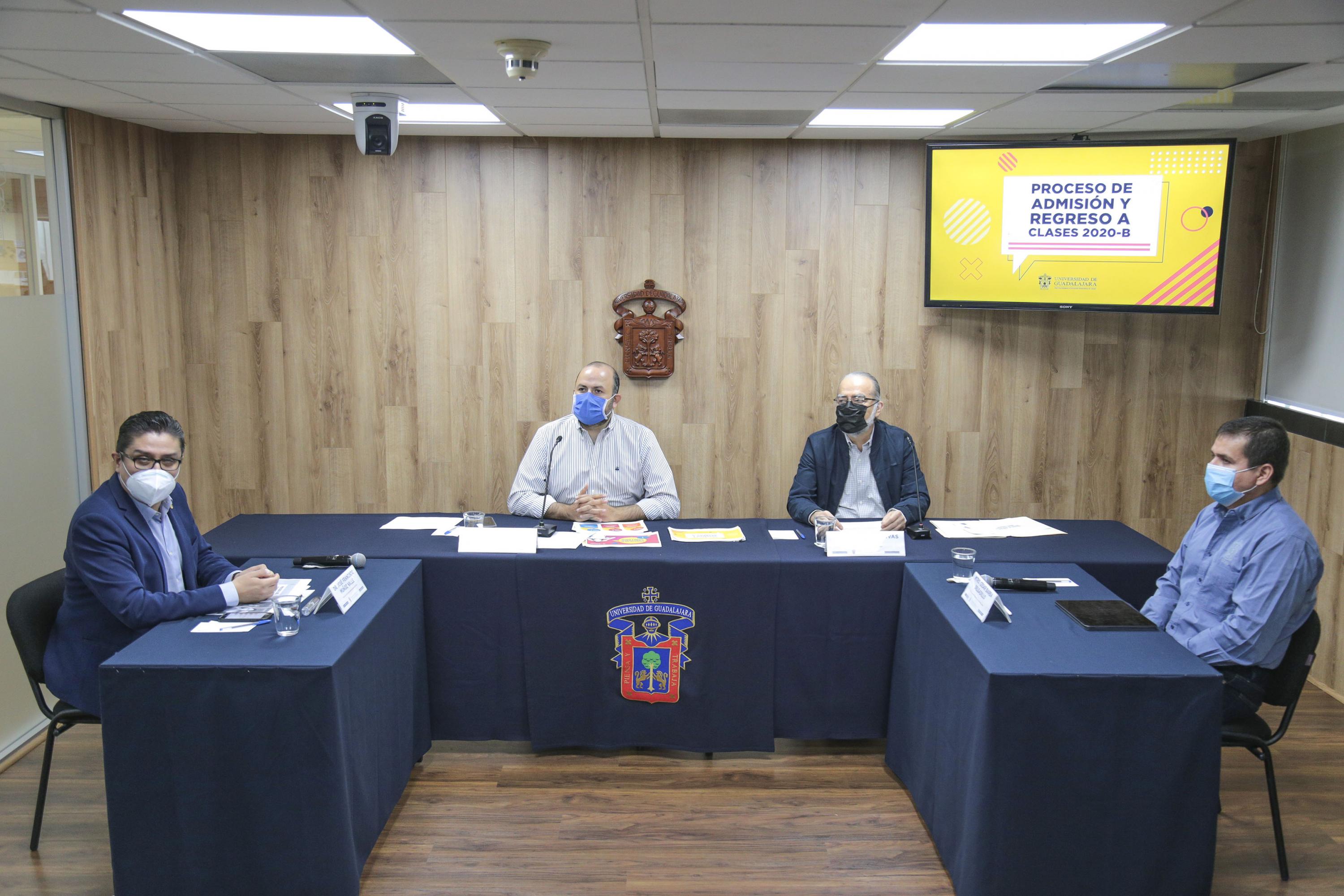 Autoridades del evento en rueda de prensa