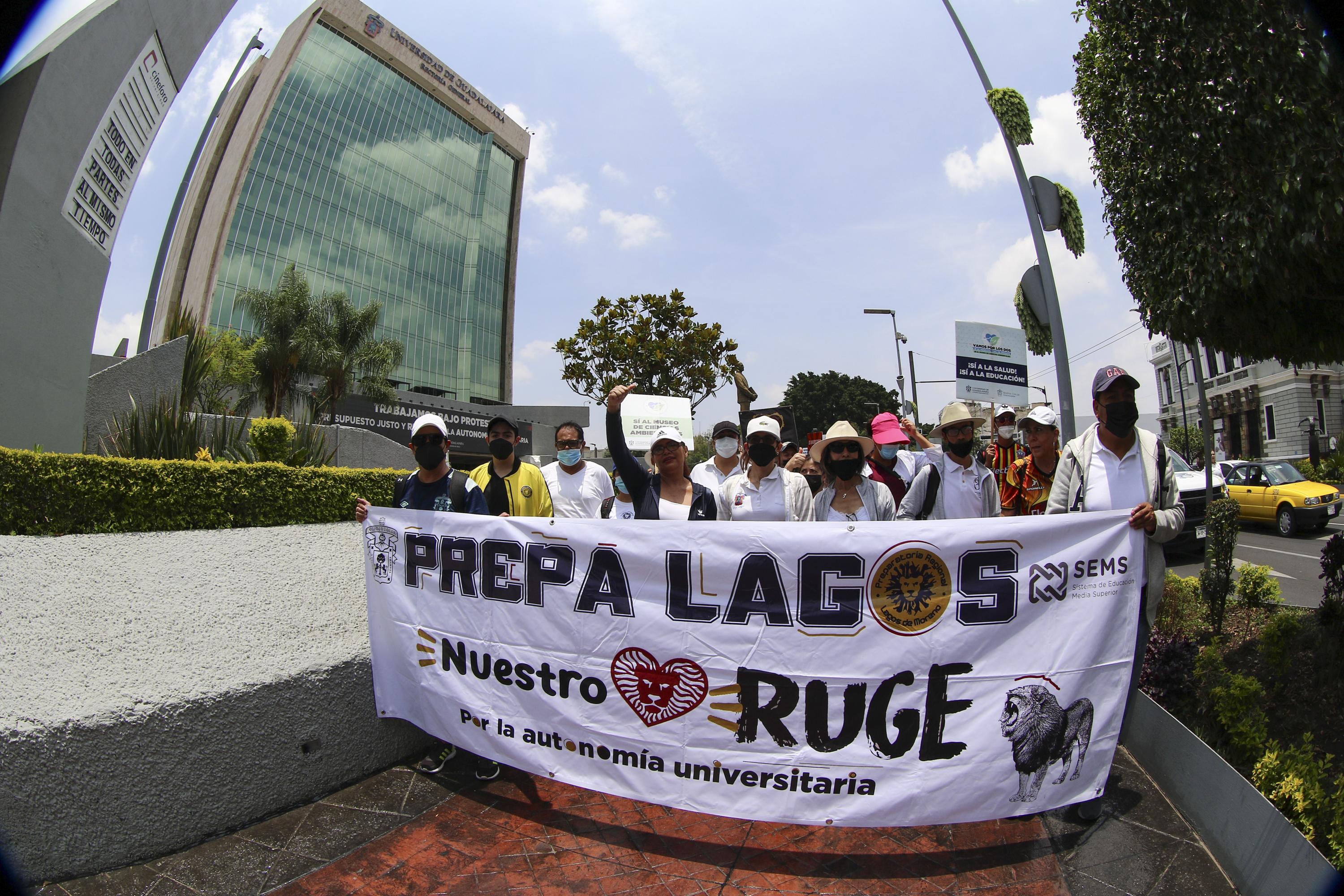 Participantes en contingente caminata por la autonomía Caminata por la Autonomía, la Educación y la Salud