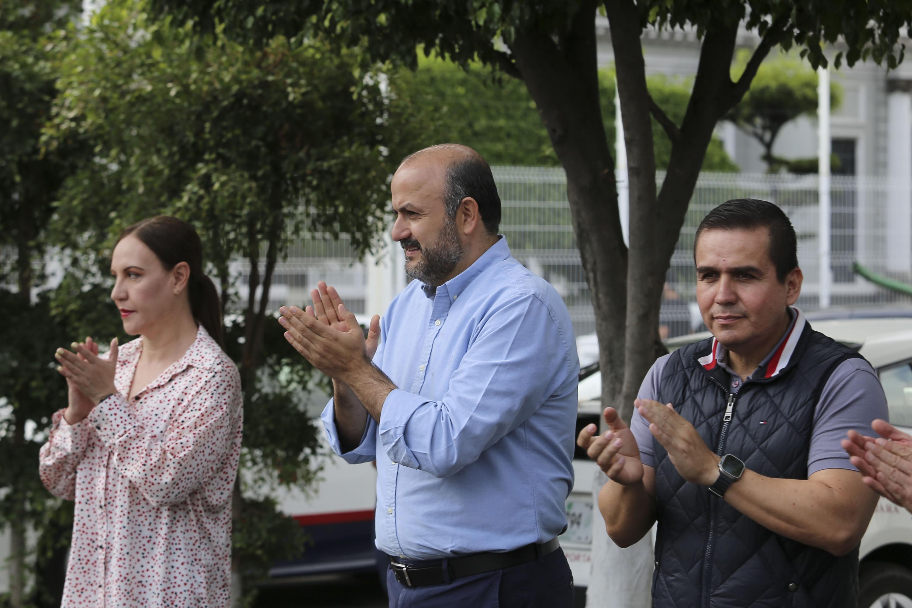 Autoridades y asistentes al evento