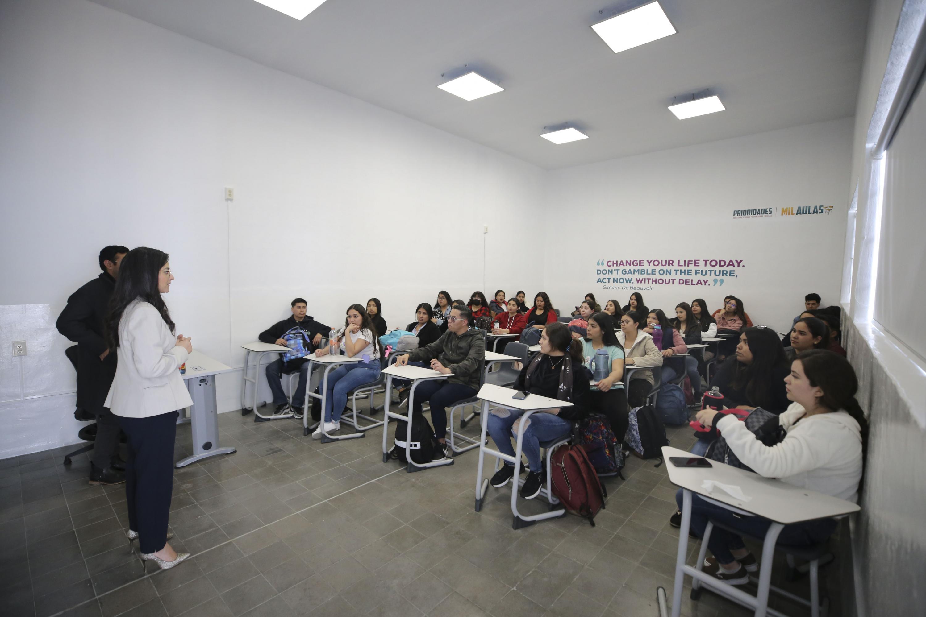 Estudiantes en aula