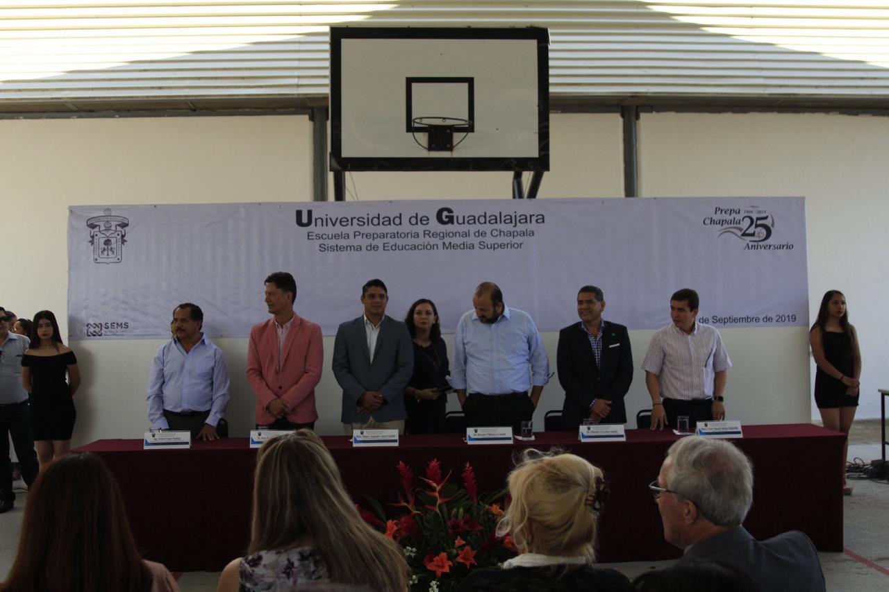 Integrantes de la mesa del presidium