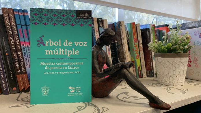 ejemplar de Árbol de voz múltiple. Muestra contemporánea de poesía en Jalisco