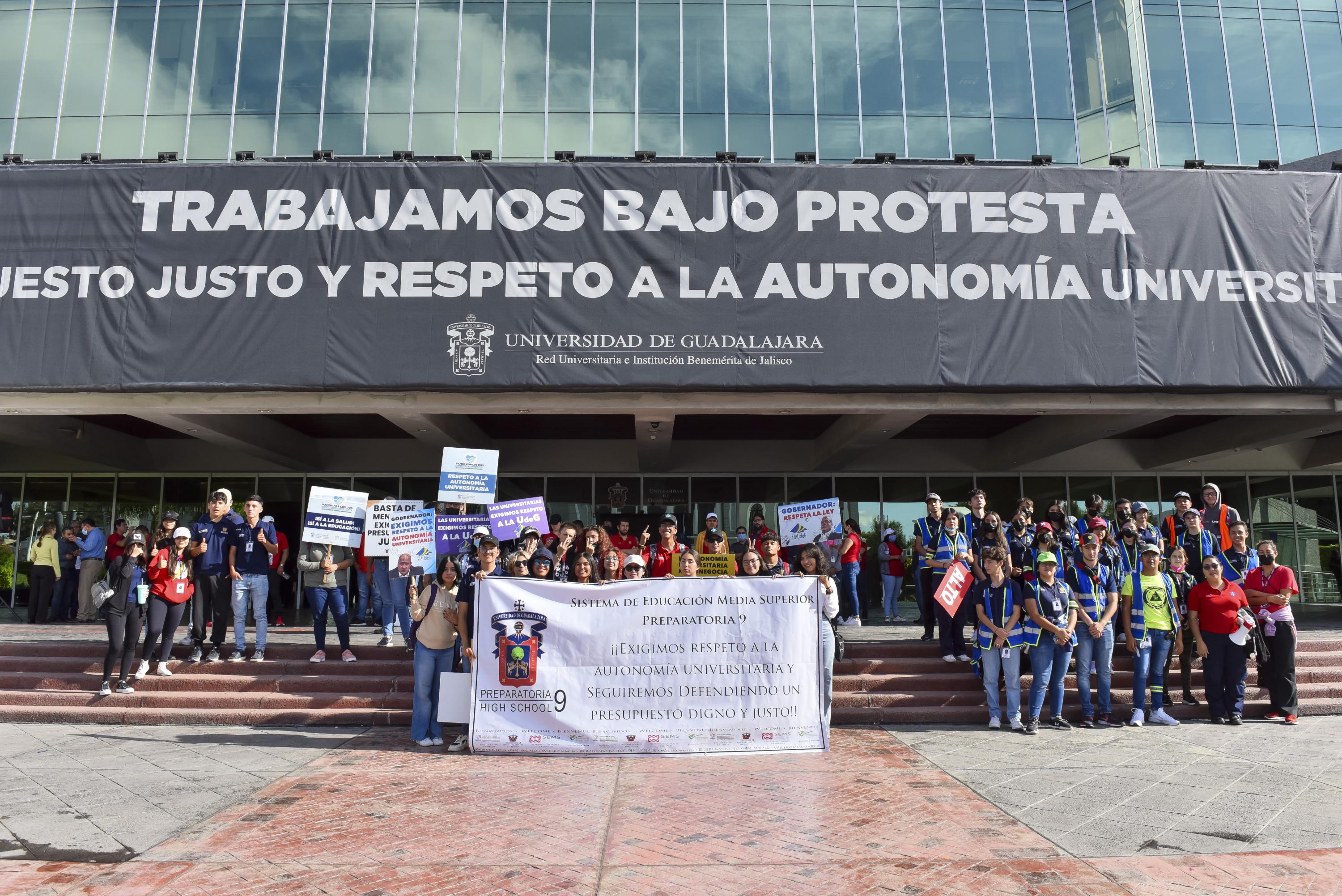 Participantes en contingente caminata por la autonomía Caminata por la Autonomía, la Educación y la Salud
