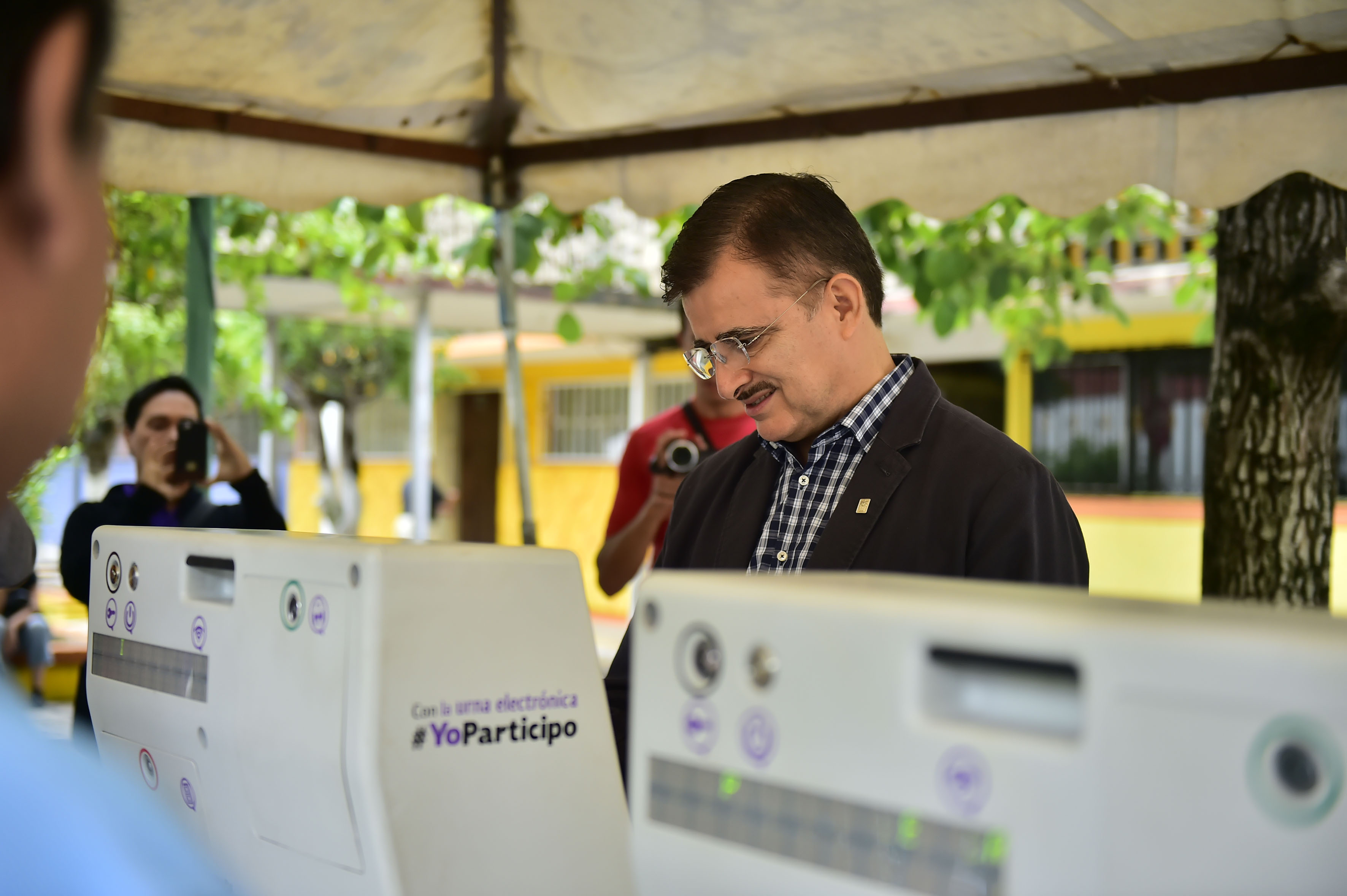 Rector general en urna electrónica