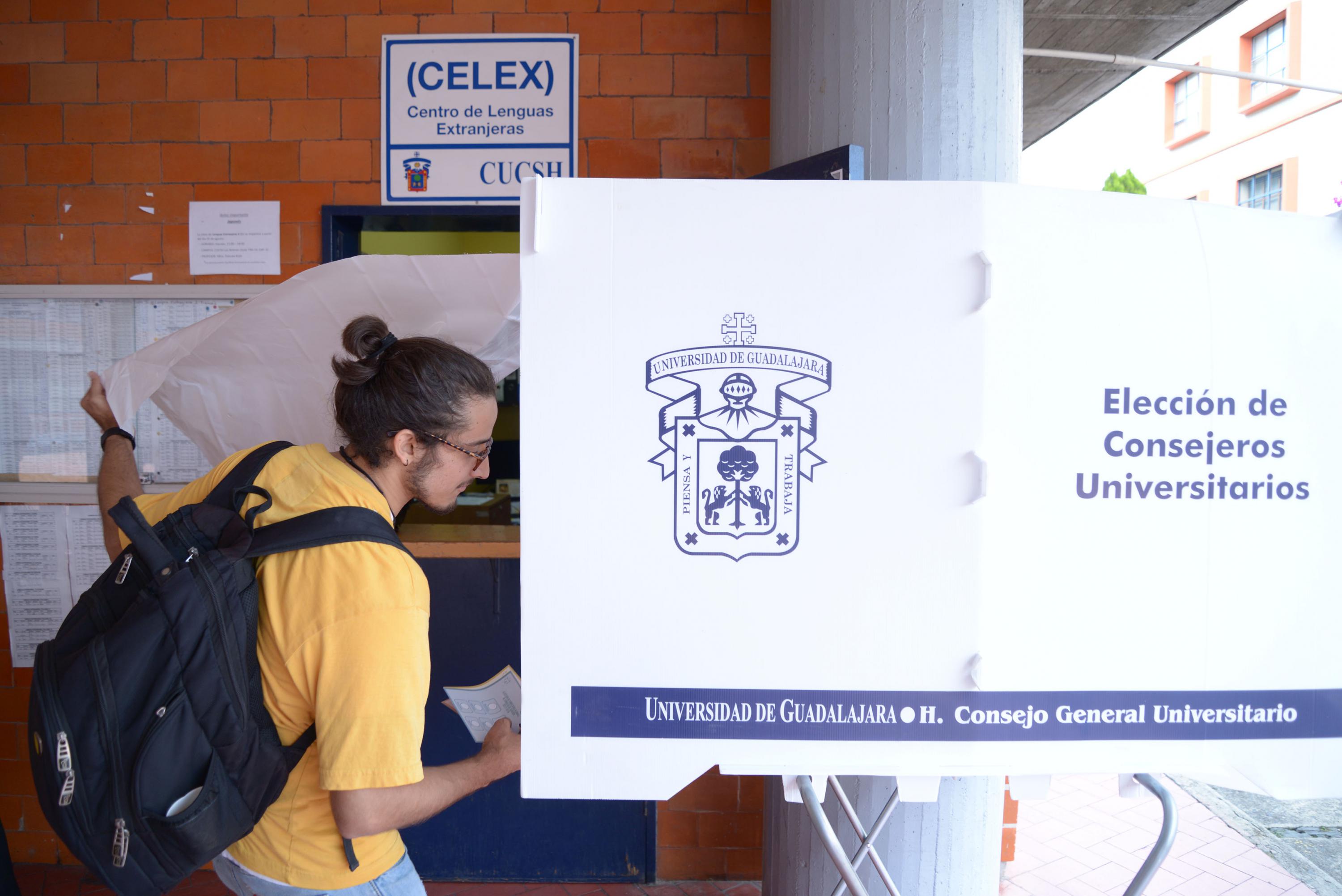 Alumno en urna