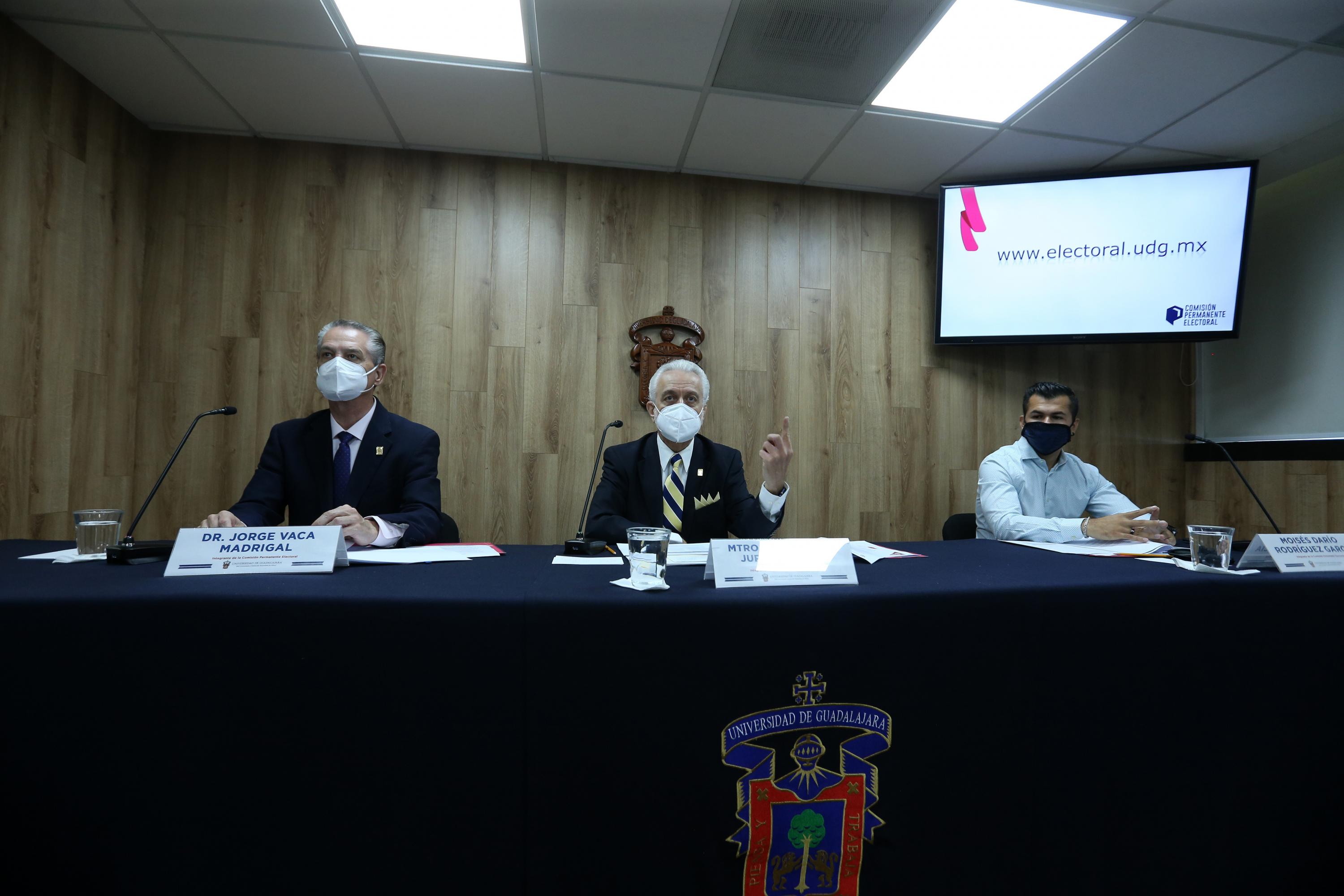 Autoridades del evento en rueda de prensa