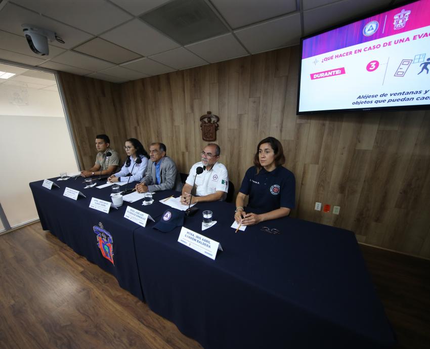 Autoridades del evento en rueda de prensa