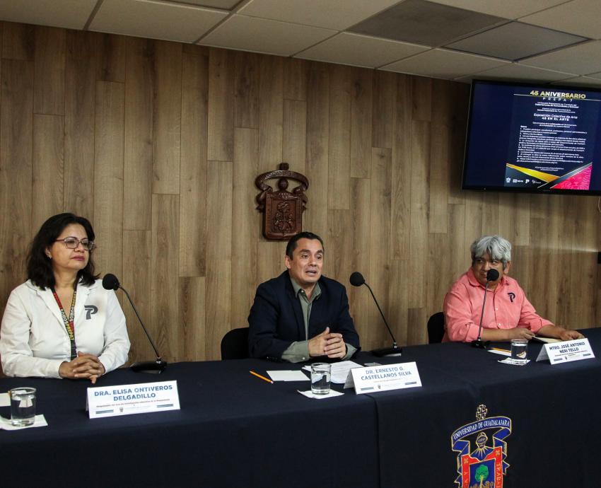 Autoridades del evento en rueda de prensa