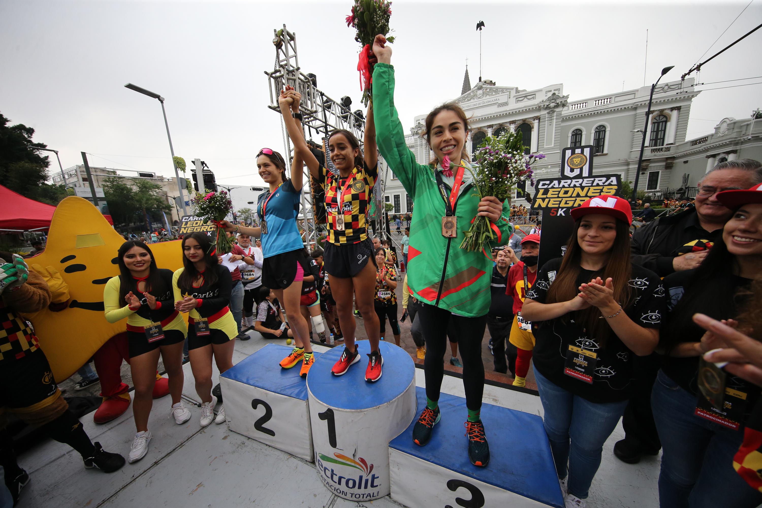 Ganadores de la sexta Carrera Leones Negros