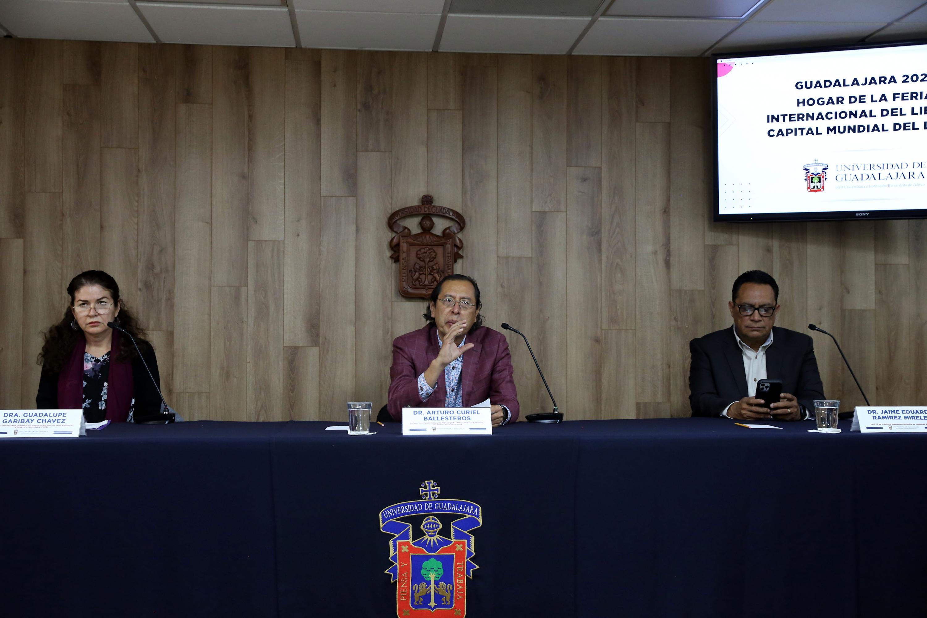 Autoridades del evento en rueda de prensa