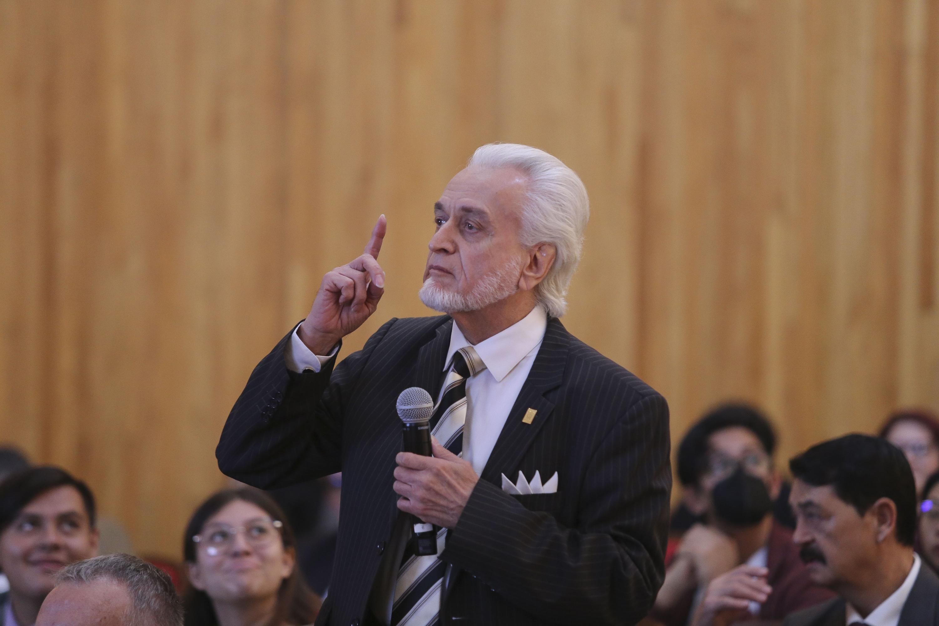 Integrantes del Consejo General Universitario en sesión
