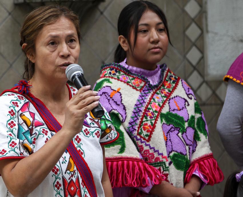 Mujeres y niñas Indígenas participantes en el evento