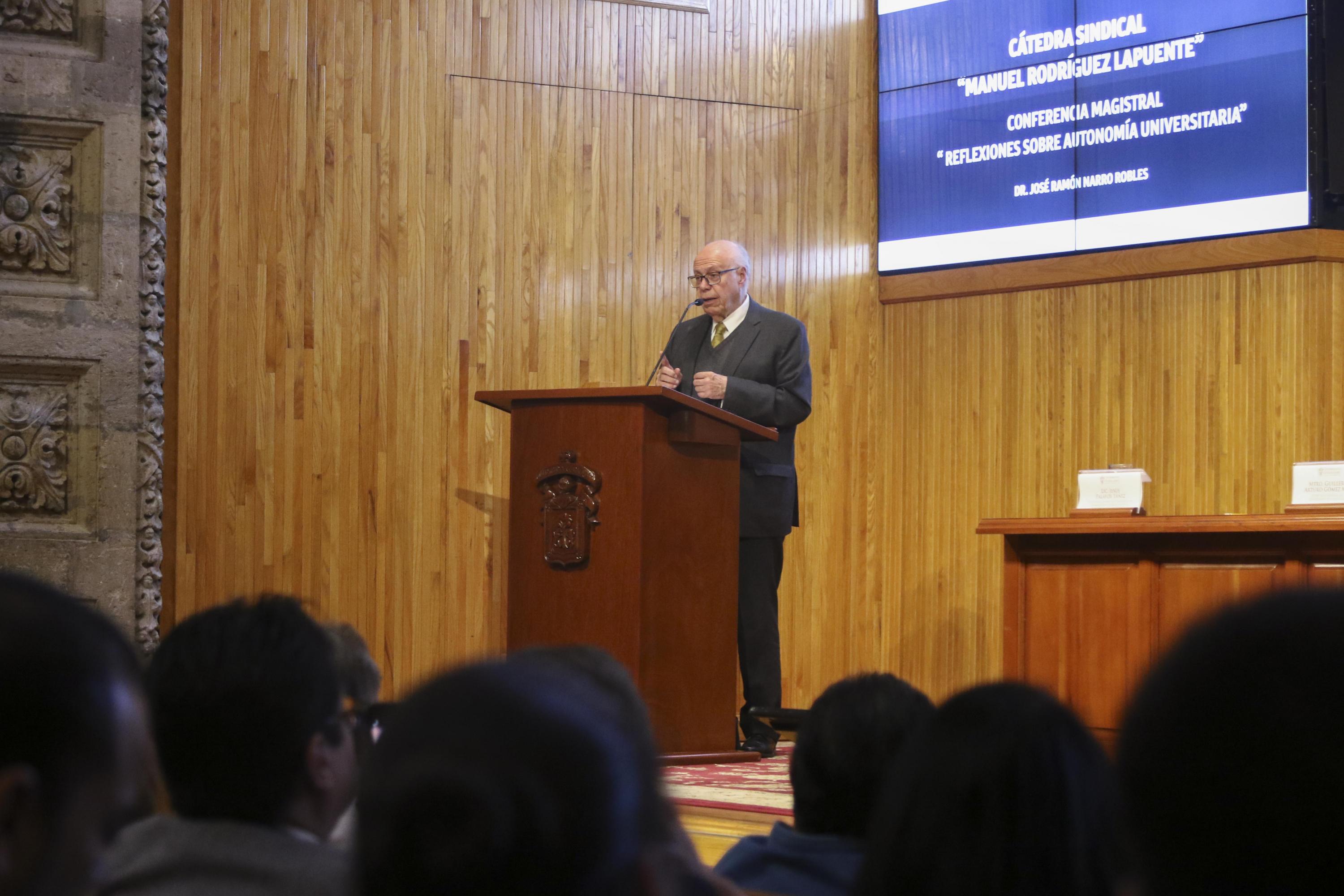 Expositor en auditorio