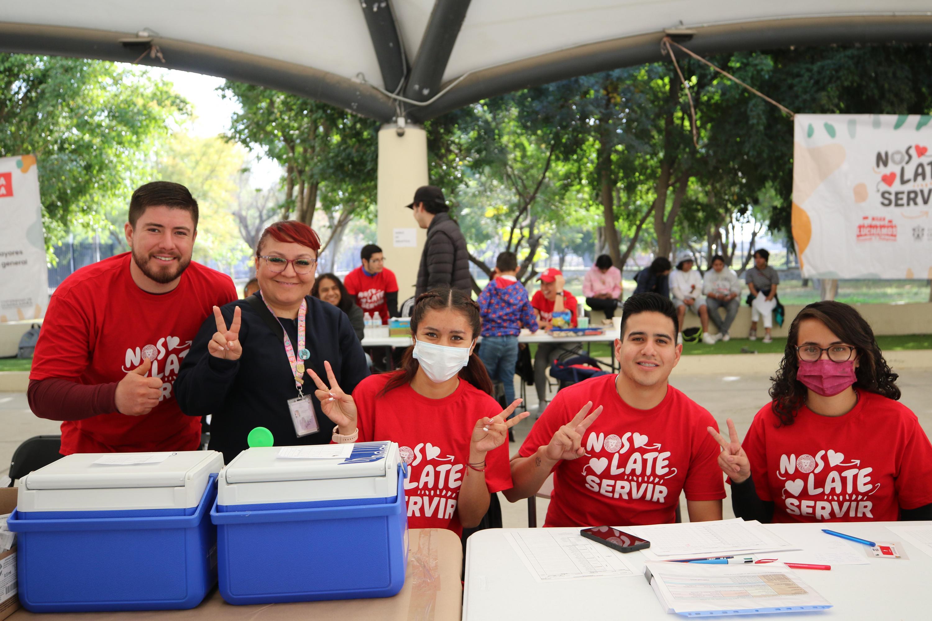 Brigada que participan en actividad atiende pacientes