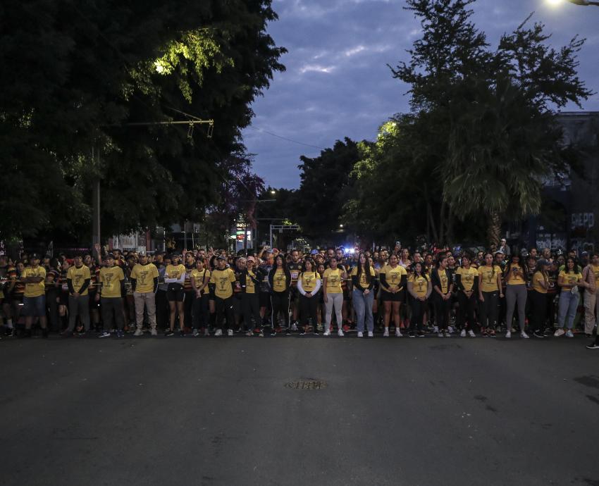 corredores en séptima Carrera Leones Negros